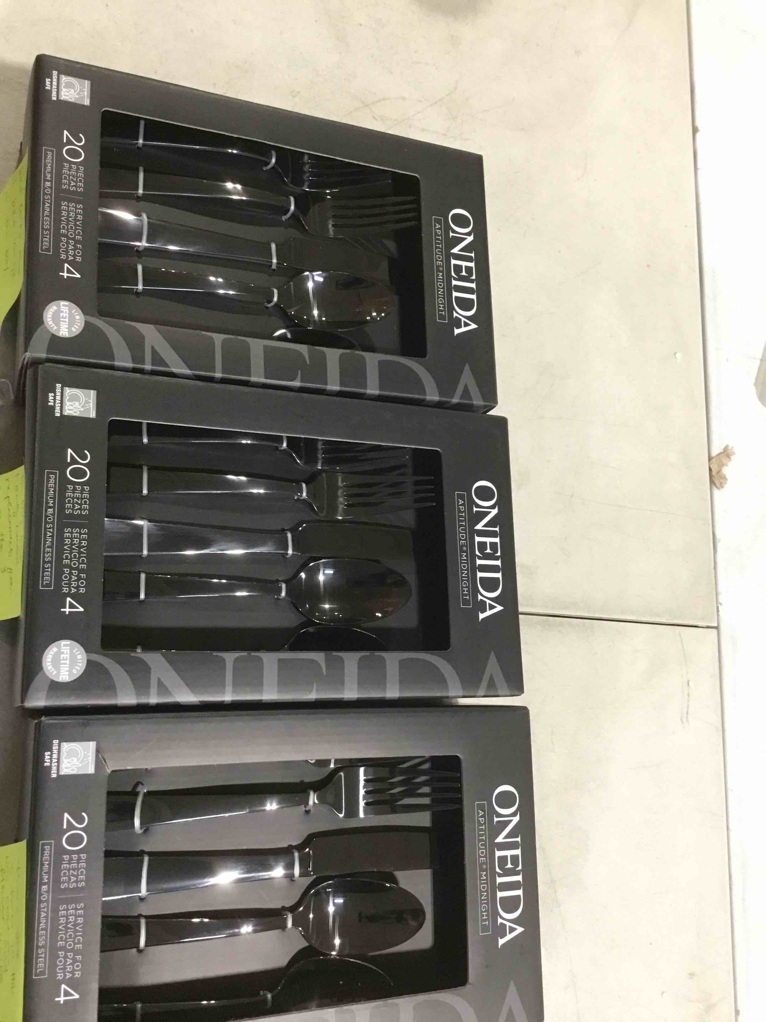 https://s3.amazonaws.com/lotting-images-prod/bidfta/PNK1508672_1739567737208.jpeg