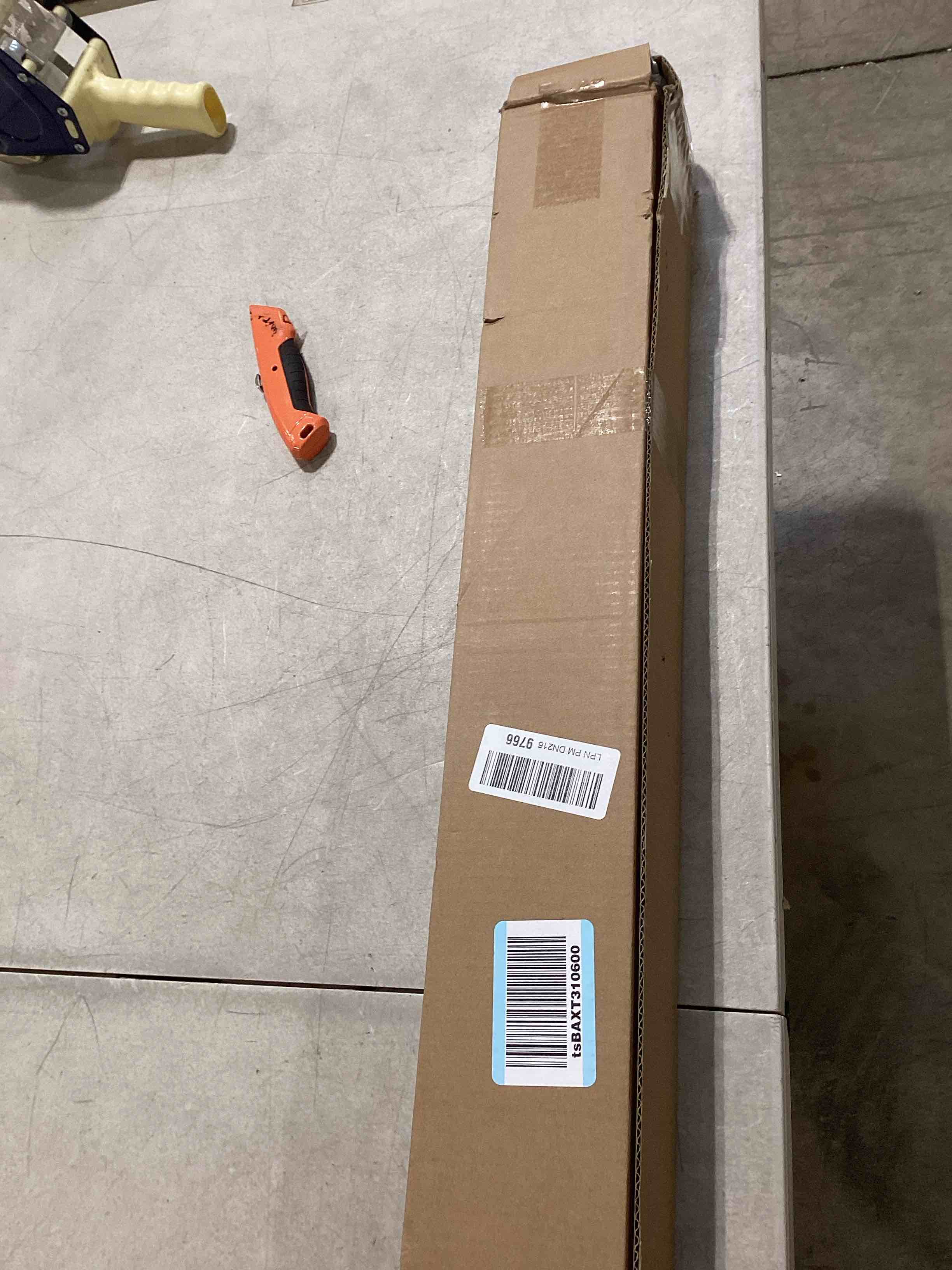 https://s3.amazonaws.com/lotting-images-prod/bidfta/PNK1508928_1740491370390.jpeg