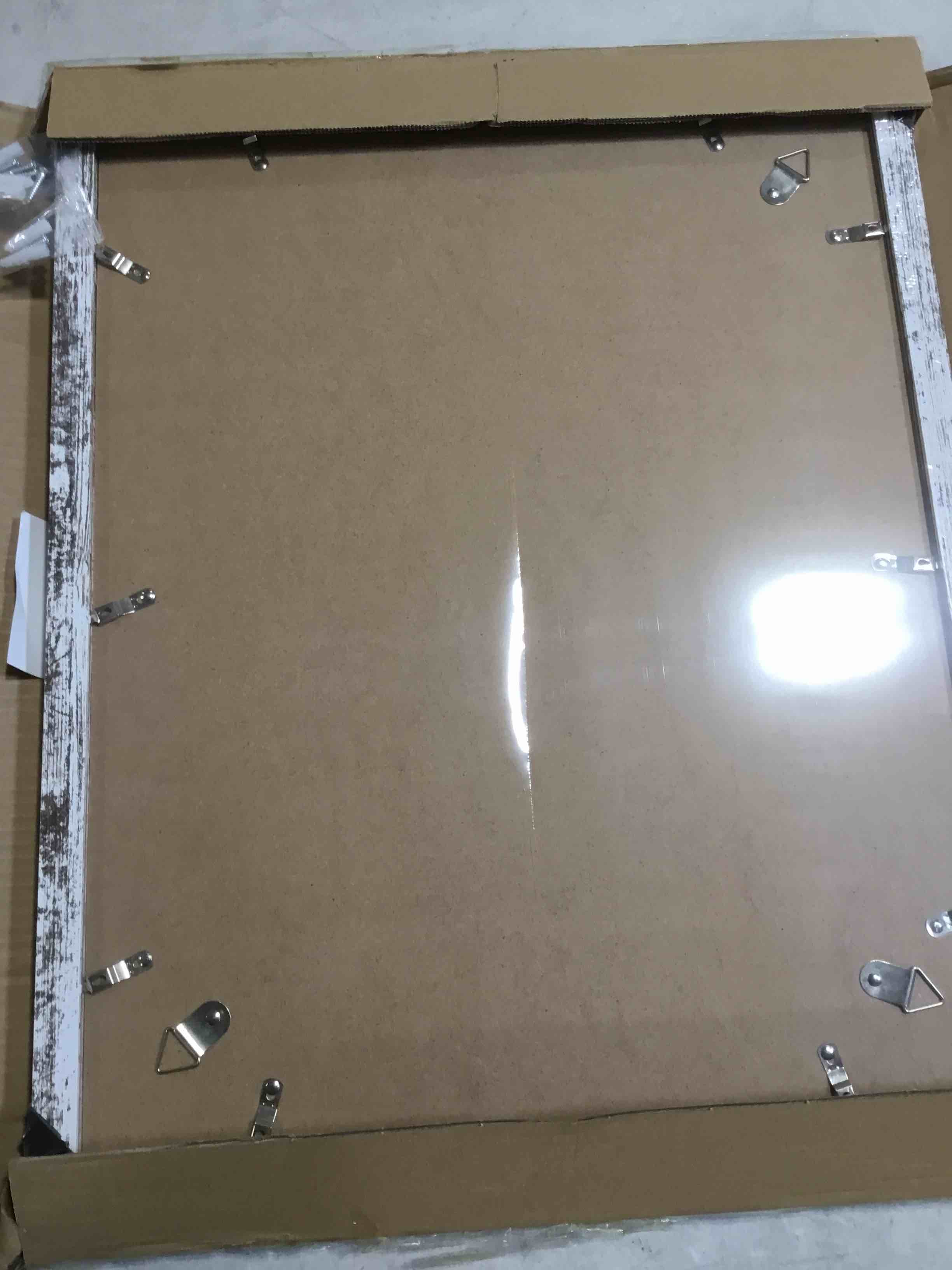 https://s3.amazonaws.com/lotting-images-prod/bidfta/PNK1509211_1741188771813.jpeg