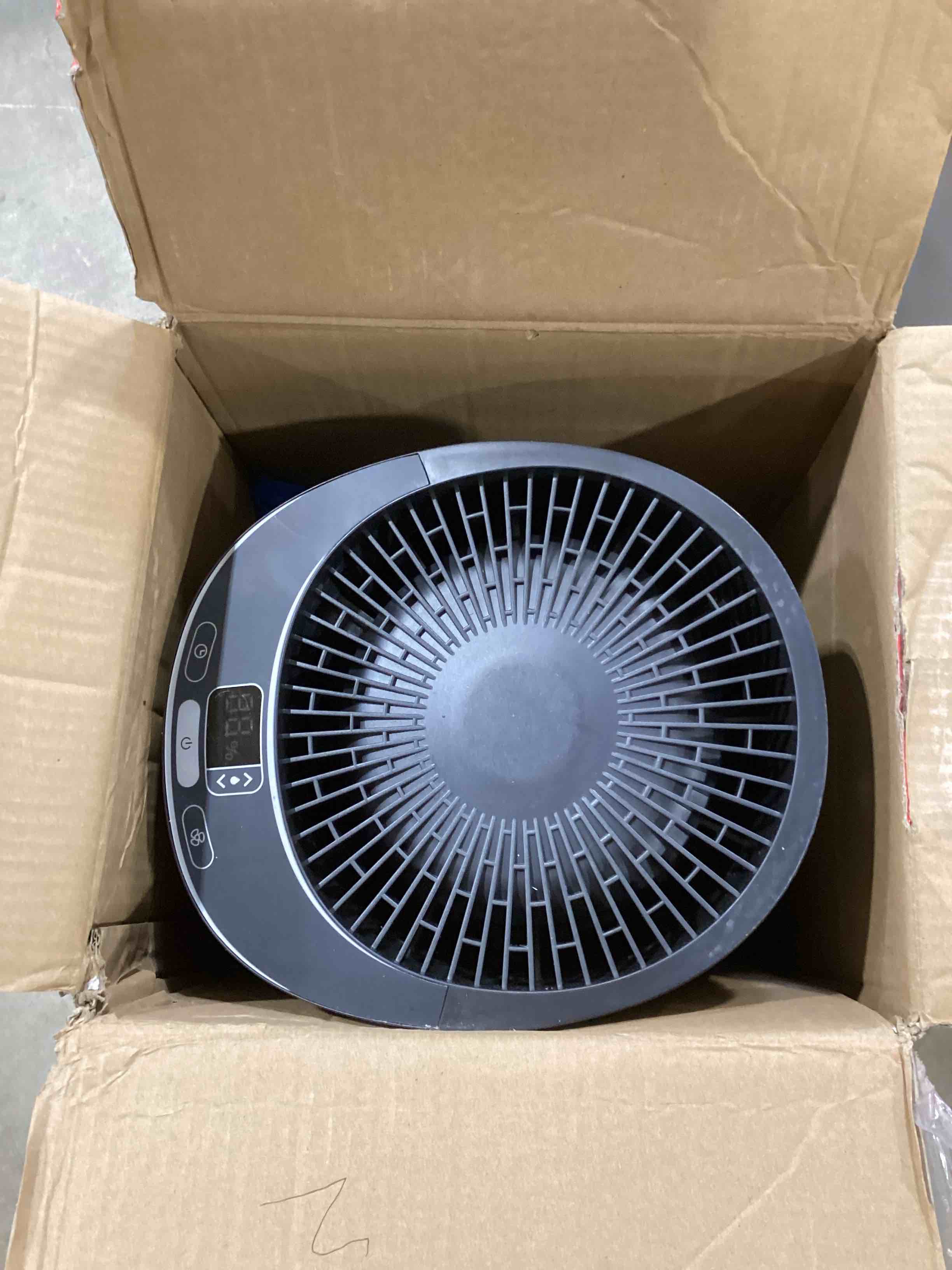 https://s3.amazonaws.com/lotting-images-prod/bidfta/PNK1509576_1741793404801.jpeg