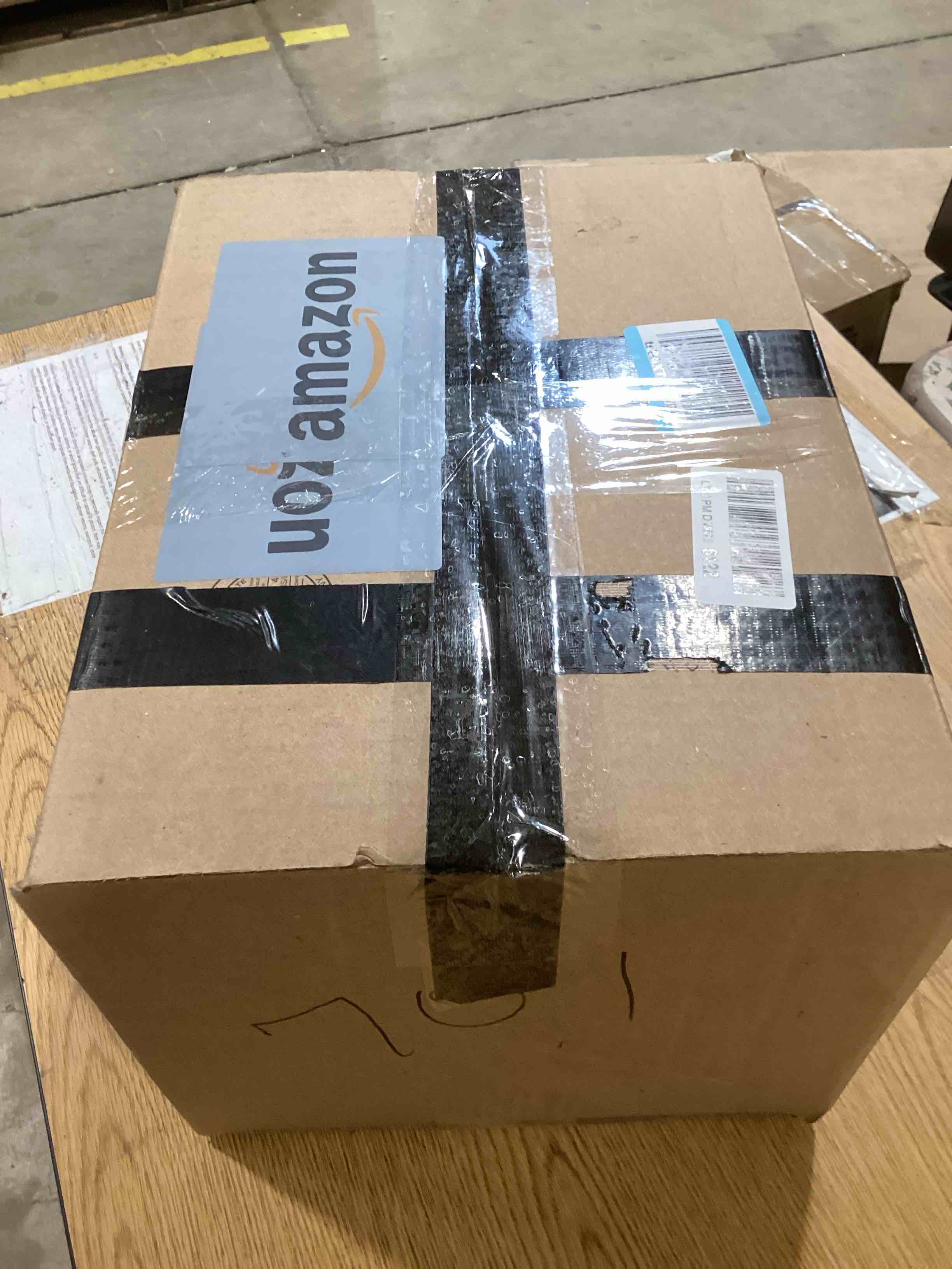 https://s3.amazonaws.com/lotting-images-prod/bidfta/PNK1509708_1741877489321.jpeg