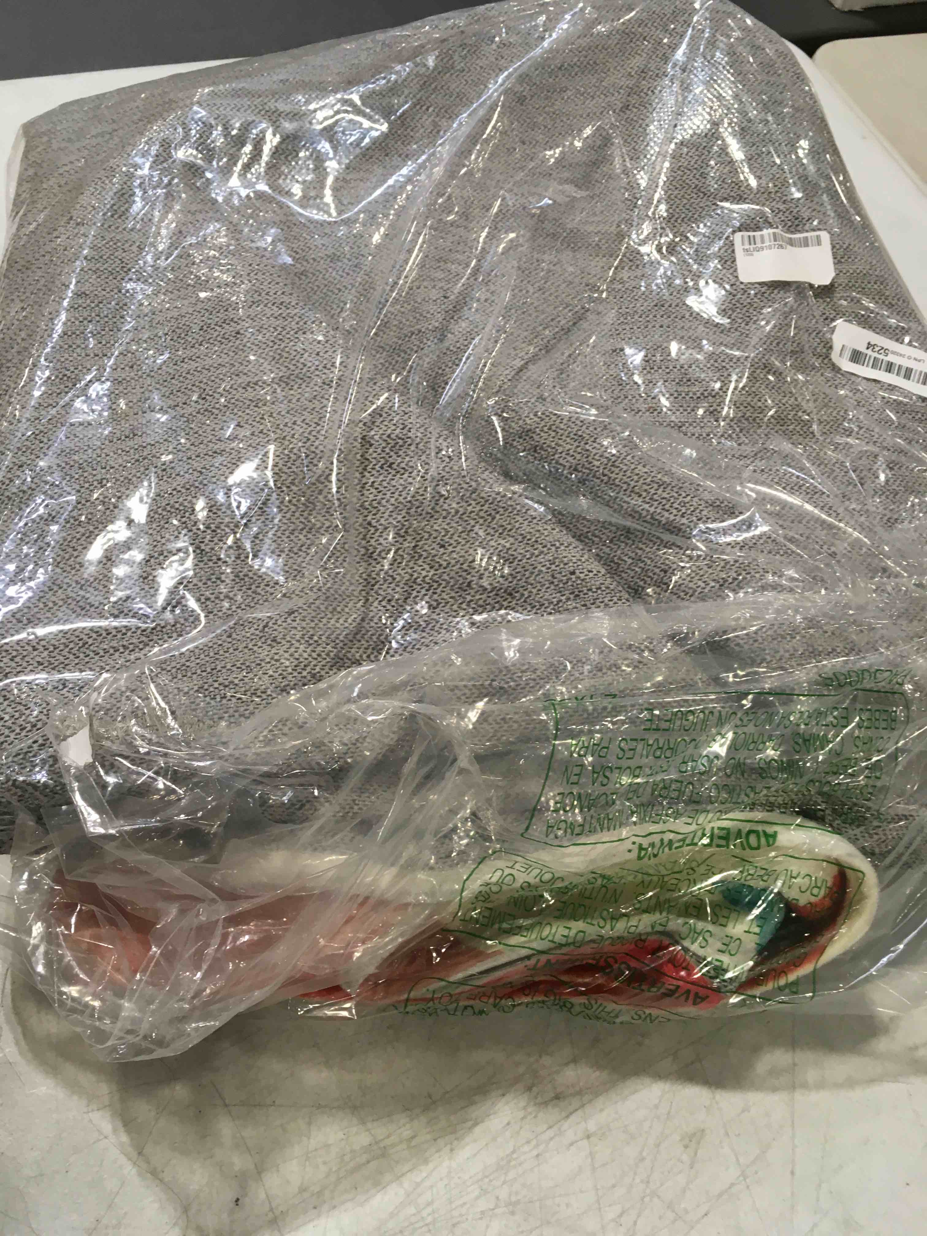 https://s3.amazonaws.com/lotting-images-prod/bidfta/PNK1510268_1733329383434.jpeg