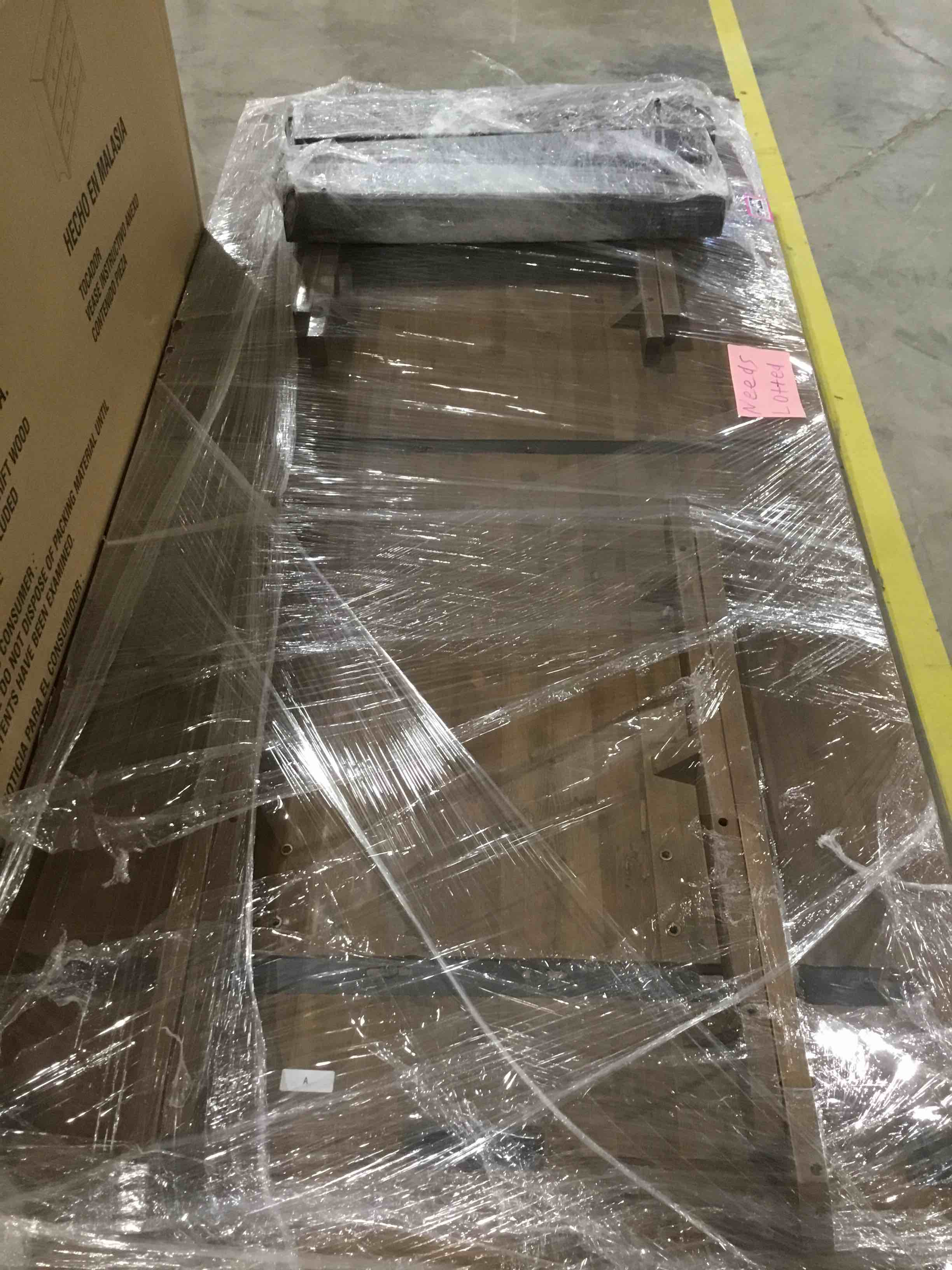 https://s3.amazonaws.com/lotting-images-prod/bidfta/PNK1512019_1736449759339.jpeg