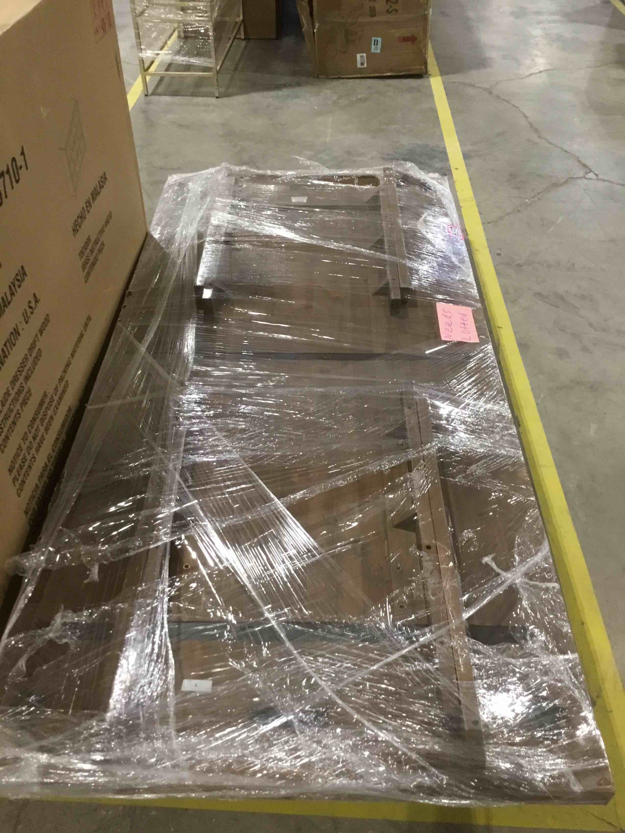 https://s3.amazonaws.com/lotting-images-prod/bidfta/PNK1512019_1736449943975.jpeg