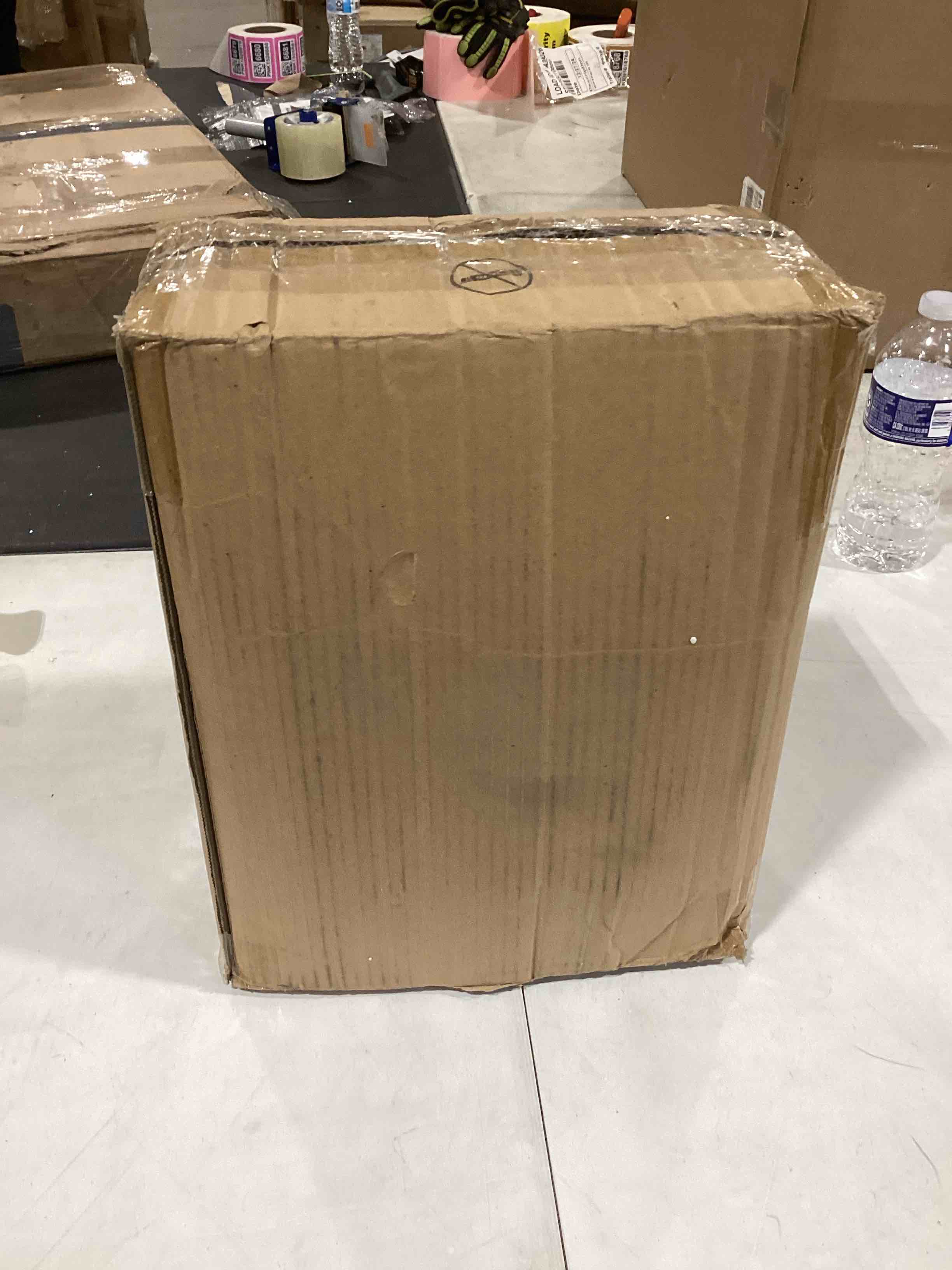 https://s3.amazonaws.com/lotting-images-prod/bidfta/PNK1512646_1738592539517.jpeg
