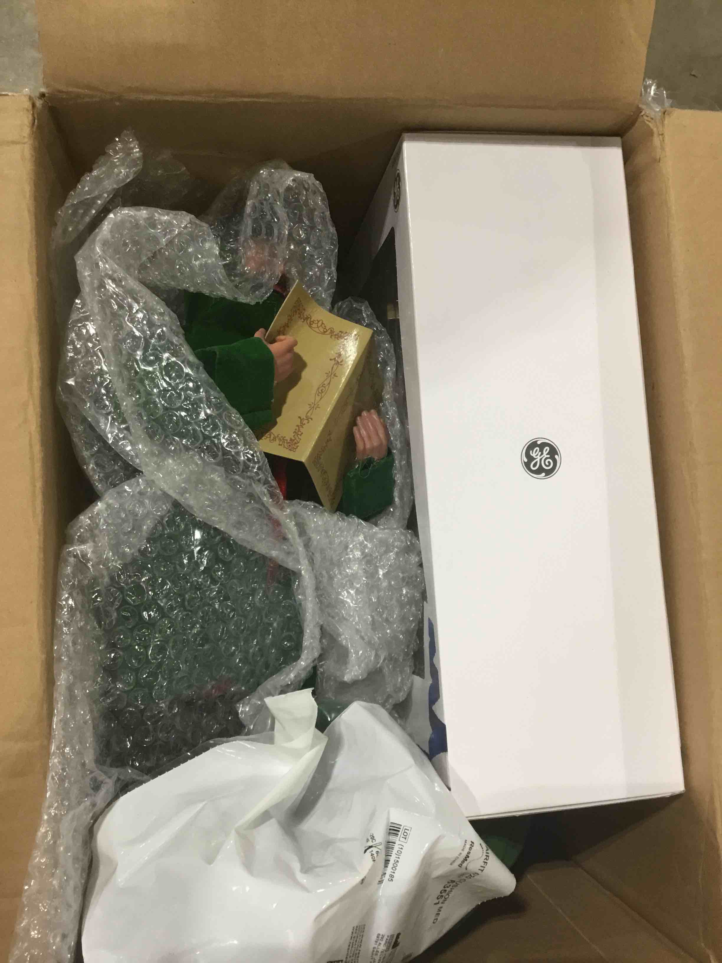 https://s3.amazonaws.com/lotting-images-prod/bidfta/PNK1512768_1738934710638.jpeg