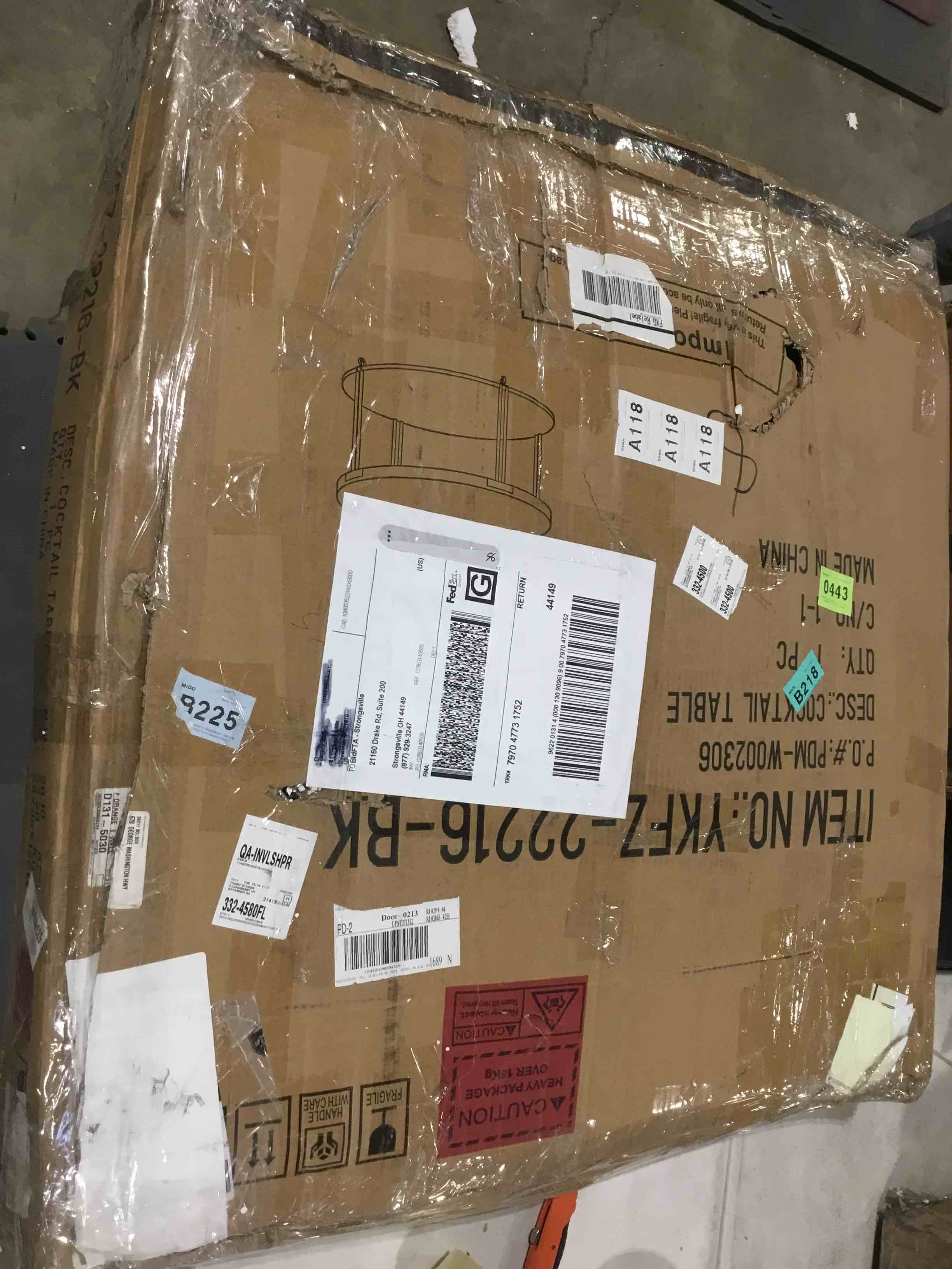 https://s3.amazonaws.com/lotting-images-prod/bidfta/PNK1512906_1739280456949.jpeg