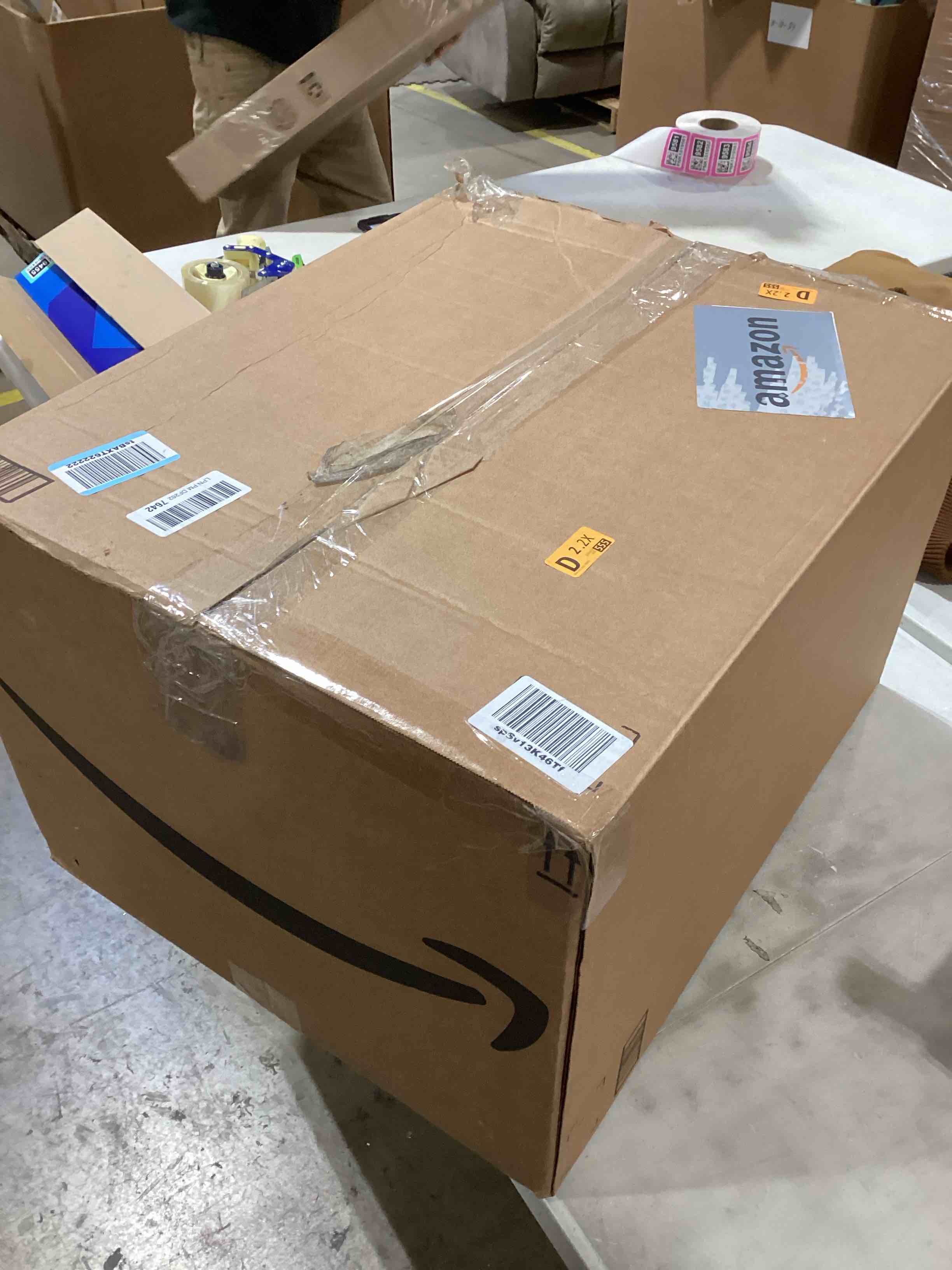 https://s3.amazonaws.com/lotting-images-prod/bidfta/PNK1513772_1734018160366.jpeg
