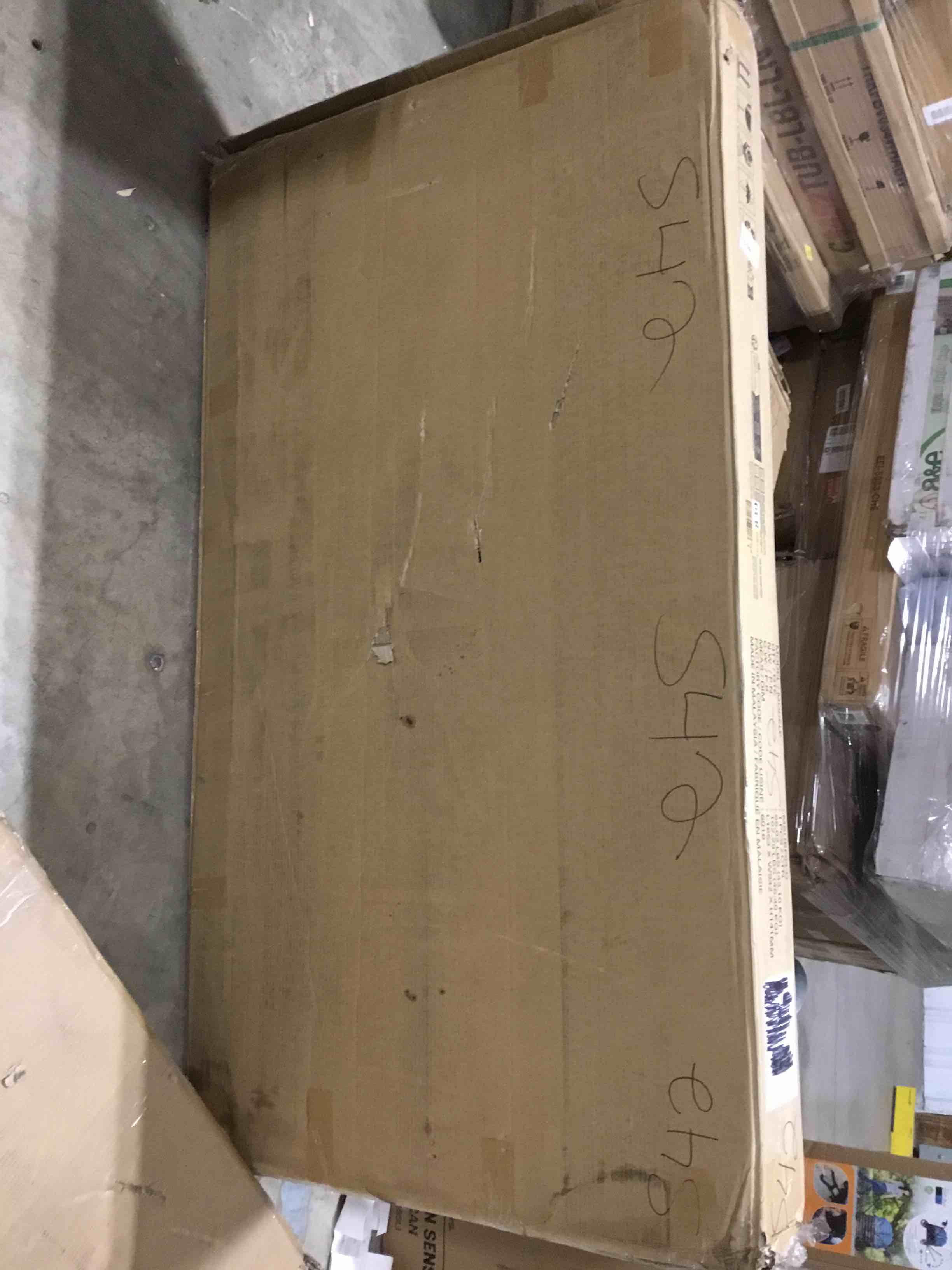 https://s3.amazonaws.com/lotting-images-prod/bidfta/PNK1515178_1736772859385.jpeg