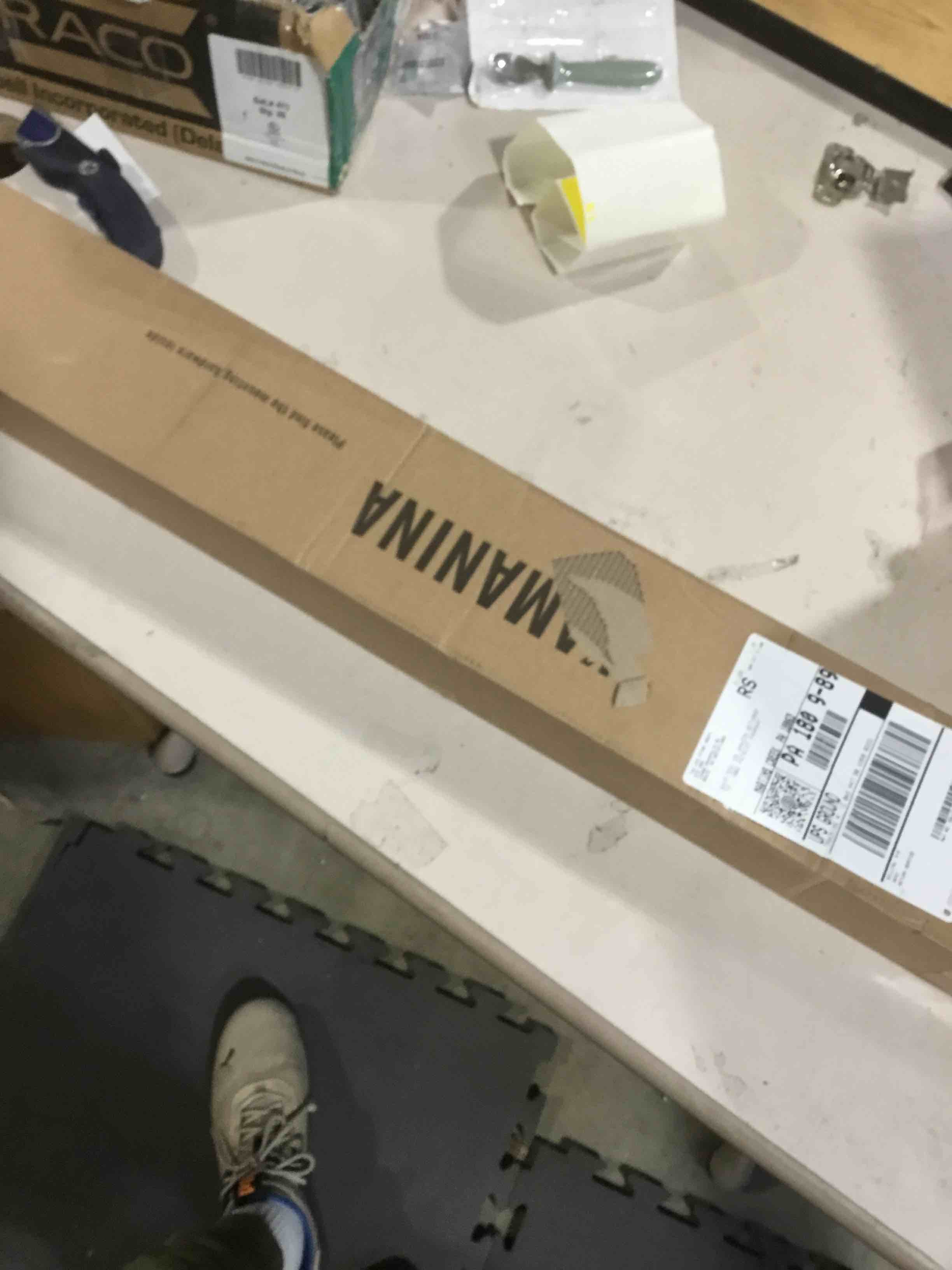 https://s3.amazonaws.com/lotting-images-prod/bidfta/PNK1516439_1734018837910.jpeg