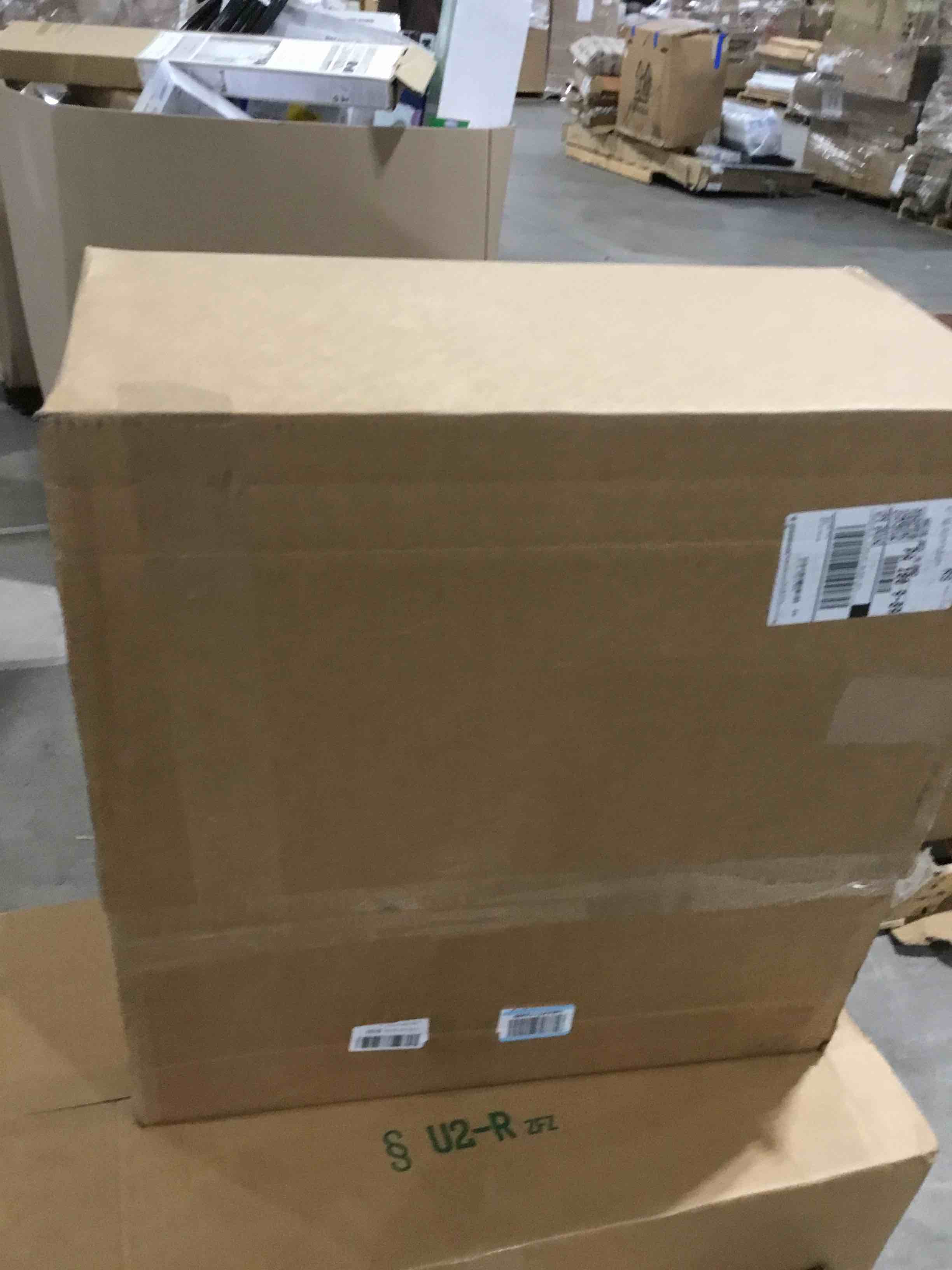 https://s3.amazonaws.com/lotting-images-prod/bidfta/PNK1516460_1734021542998.jpeg