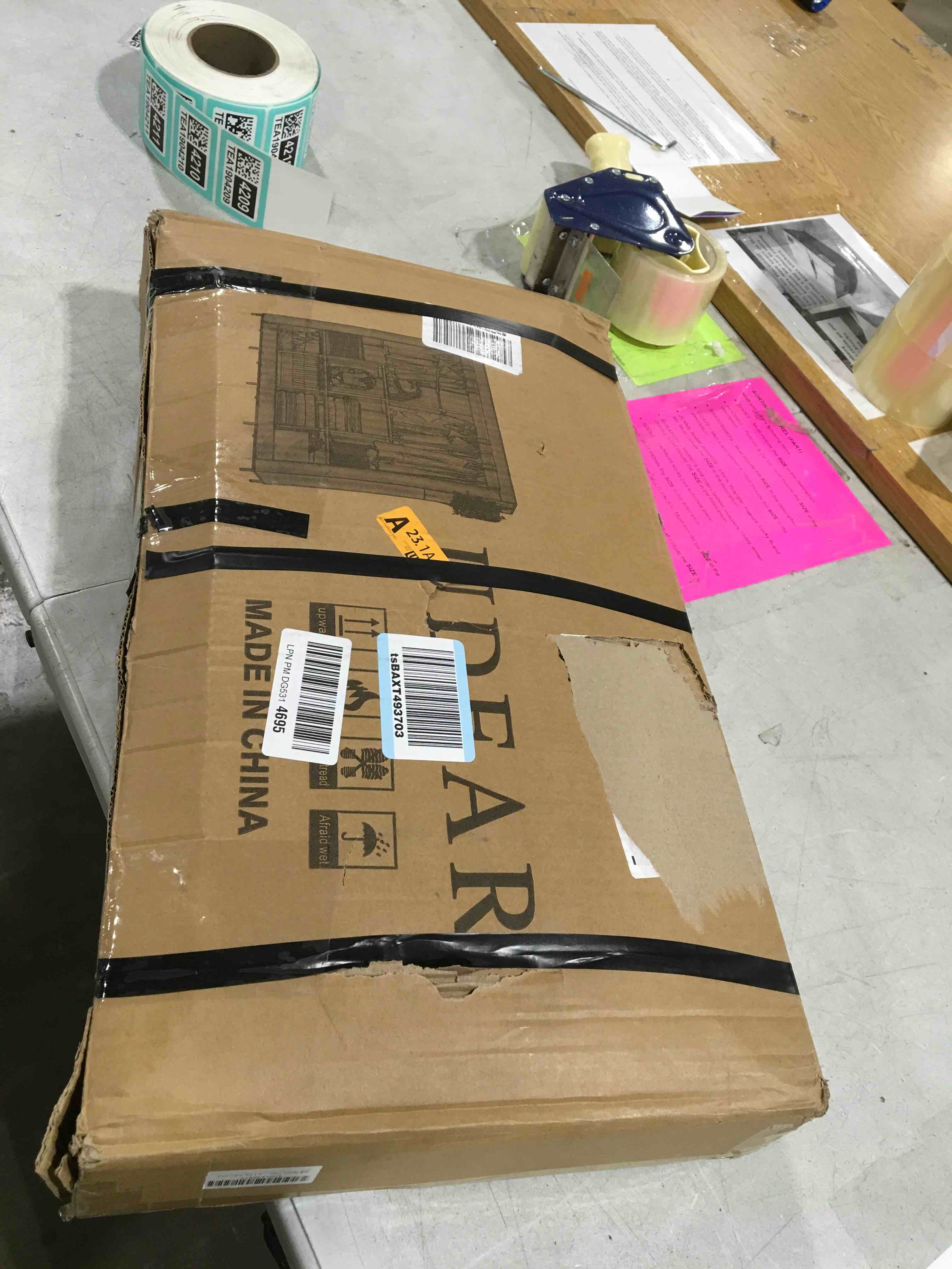 https://s3.amazonaws.com/lotting-images-prod/bidfta/PNK1517046_1734525679449.jpeg
