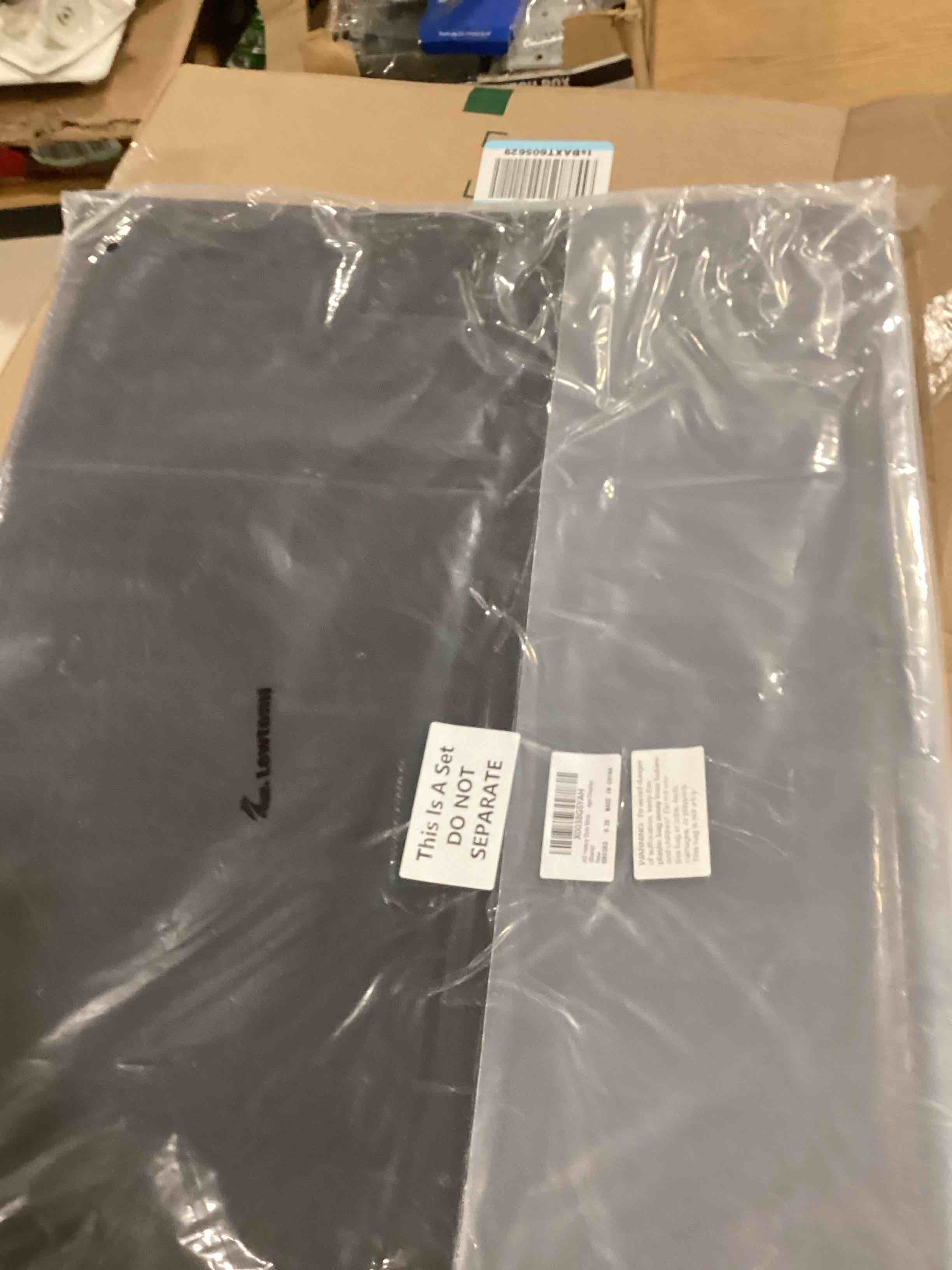 https://s3.amazonaws.com/lotting-images-prod/bidfta/PNK1517101_1734526175319.jpeg