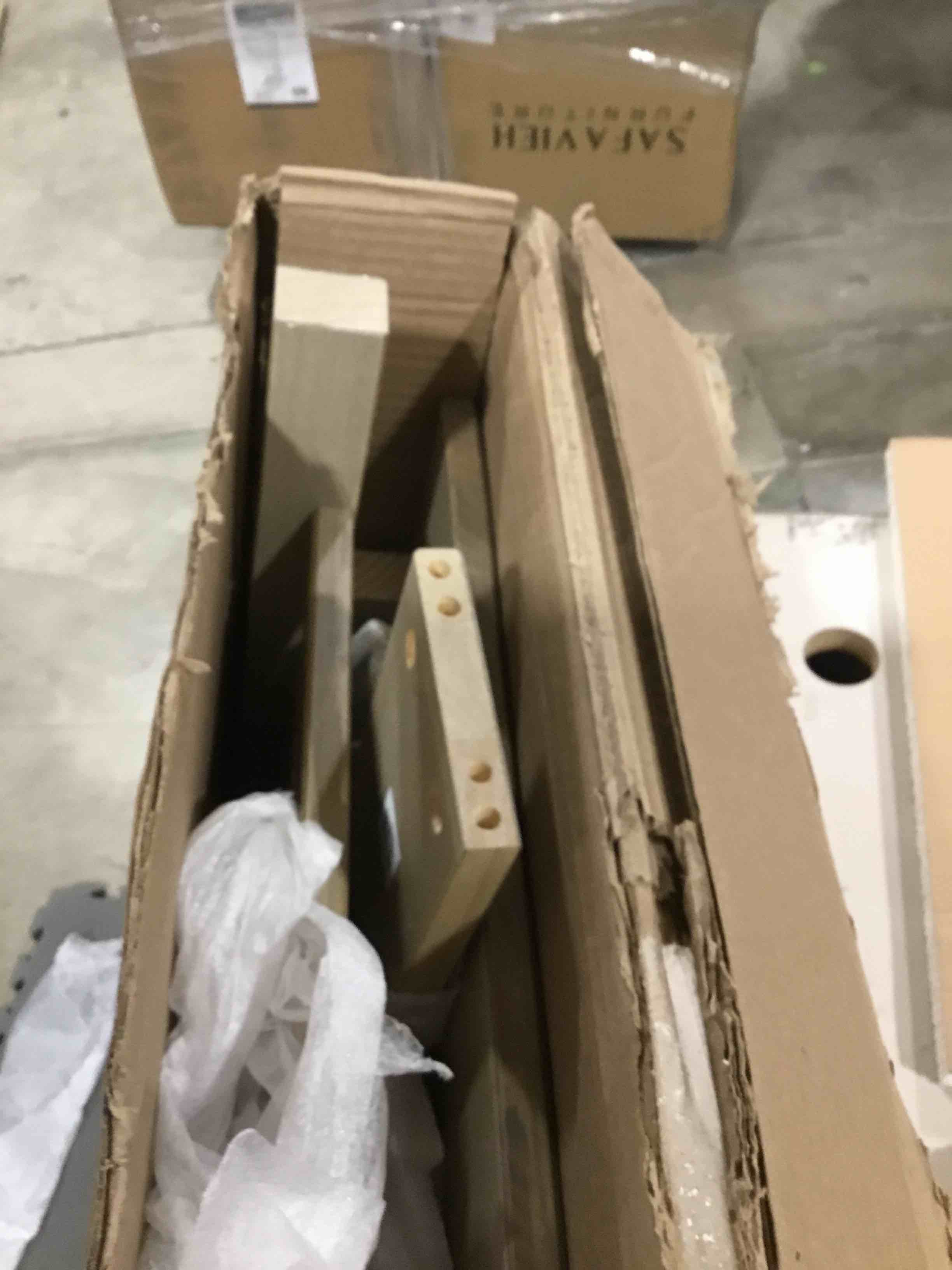 https://s3.amazonaws.com/lotting-images-prod/bidfta/PNK1517219_1734625349734.jpeg