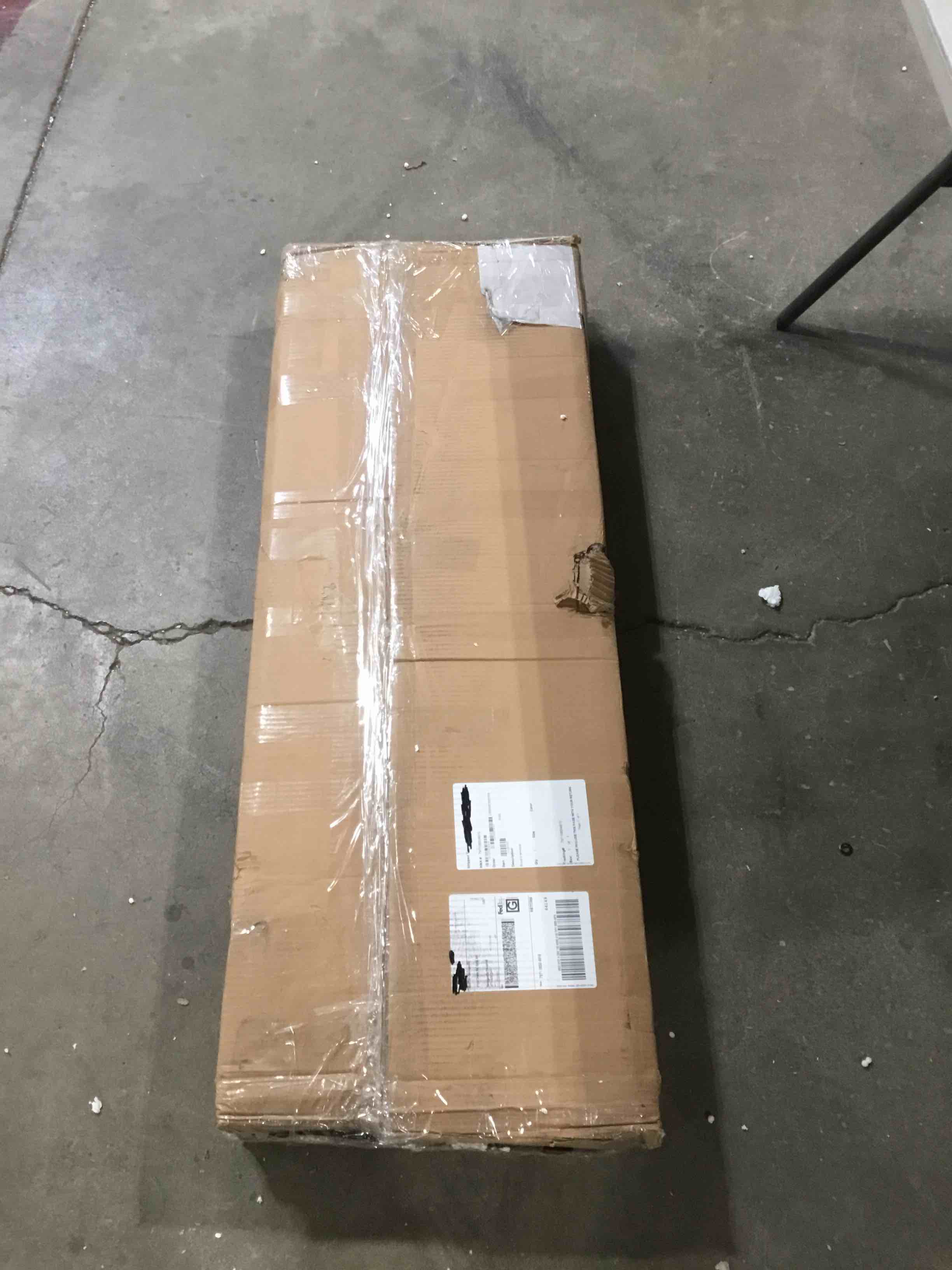 https://s3.amazonaws.com/lotting-images-prod/bidfta/PNK1518219_1739544179914.jpeg