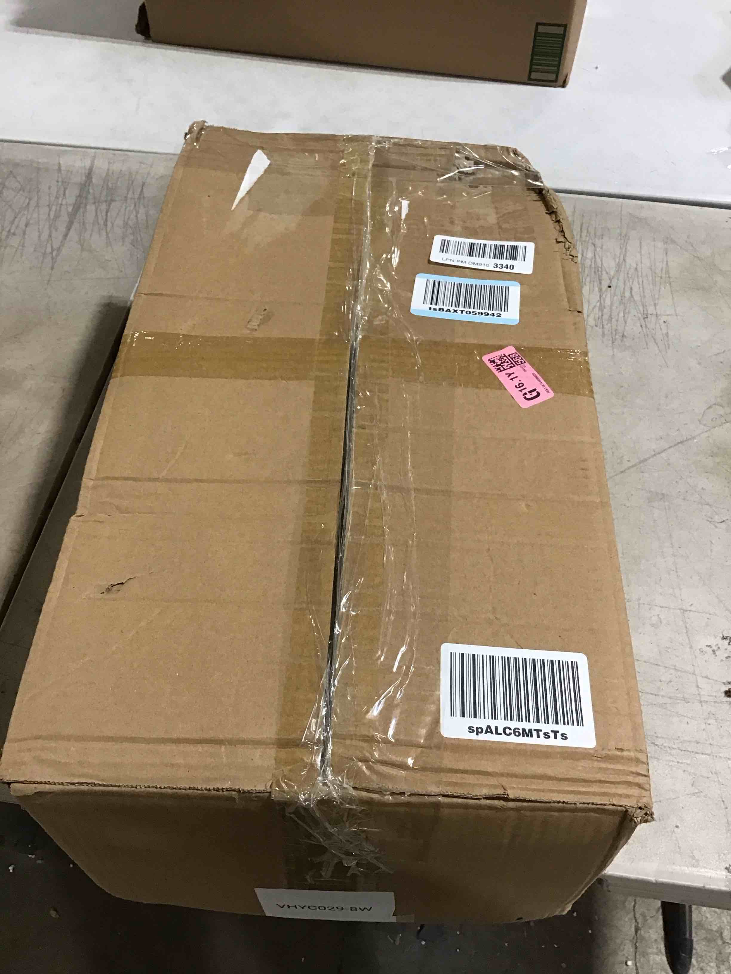 https://s3.amazonaws.com/lotting-images-prod/bidfta/PNK1518565_1740508235092.jpeg