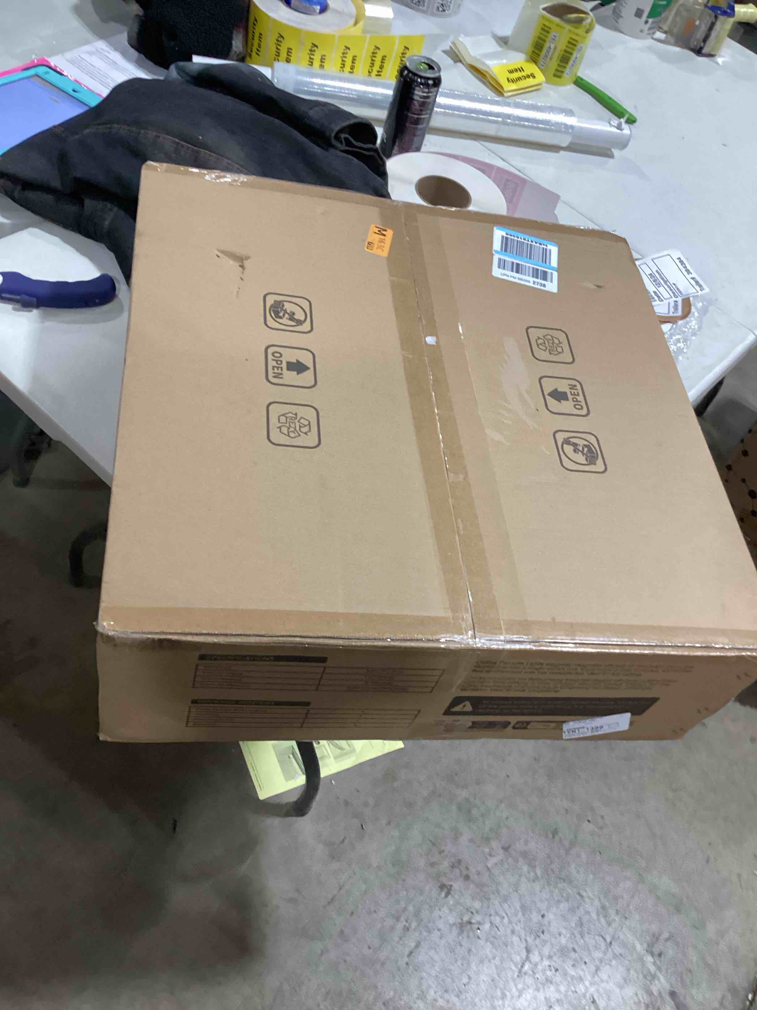https://s3.amazonaws.com/lotting-images-prod/bidfta/PNK1519060_1733753960143.jpeg