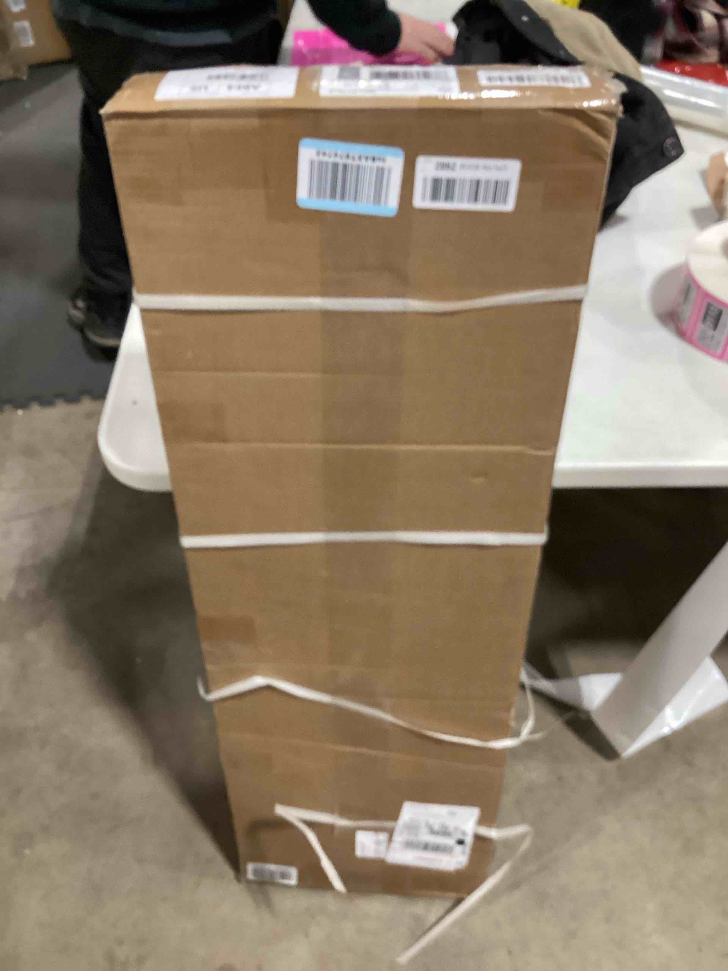 https://s3.amazonaws.com/lotting-images-prod/bidfta/PNK1519108_1733757990222.jpeg