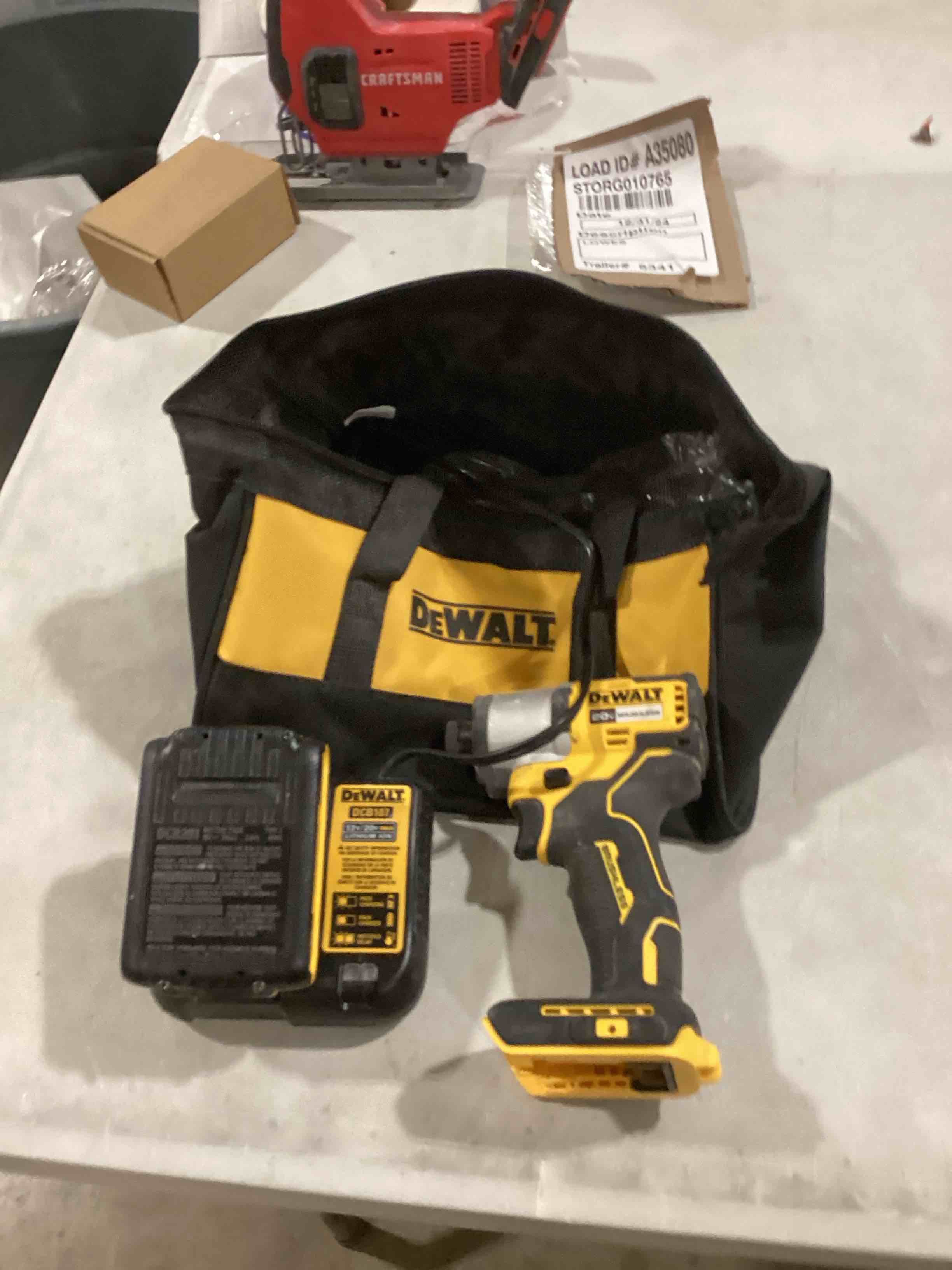 https://s3.amazonaws.com/lotting-images-prod/bidfta/PNK1520396_1735832110654.jpeg