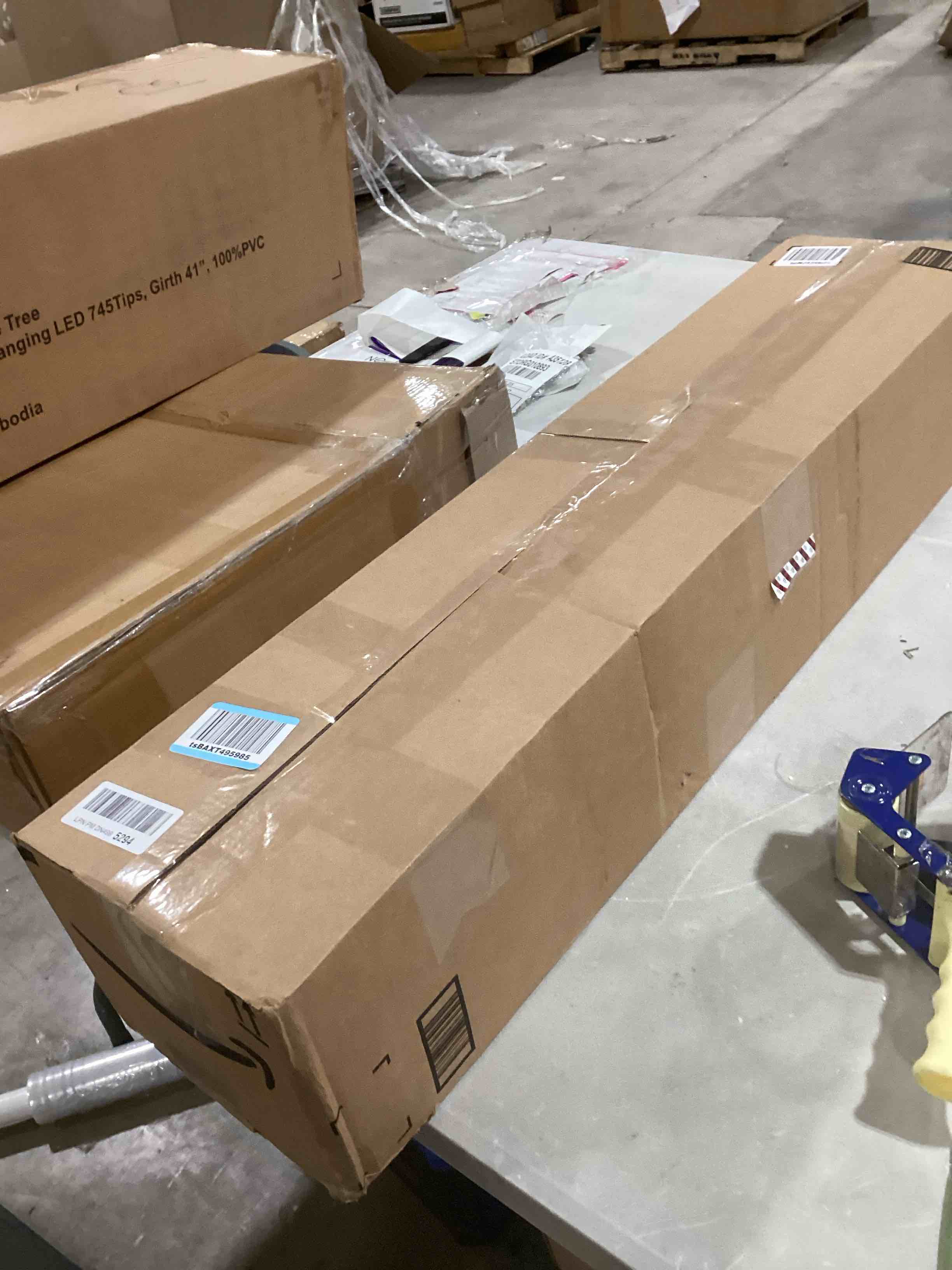 https://s3.amazonaws.com/lotting-images-prod/bidfta/PNK1520480_1735915736917.jpeg