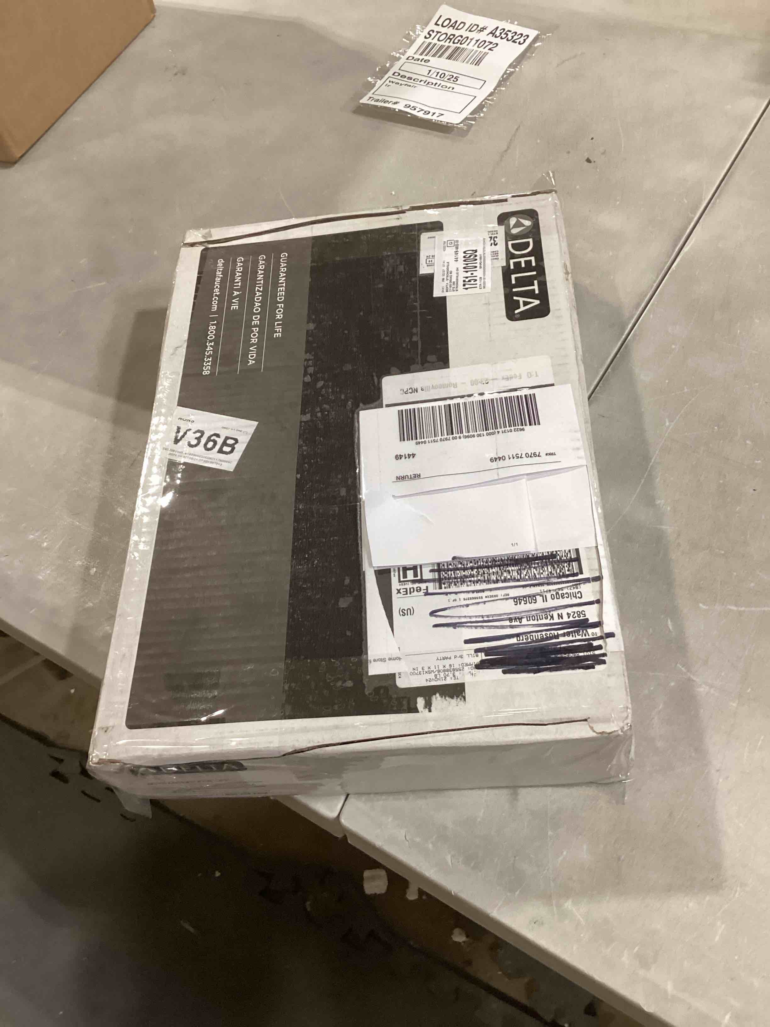 https://s3.amazonaws.com/lotting-images-prod/bidfta/PNK1521679_1739201624882.jpeg