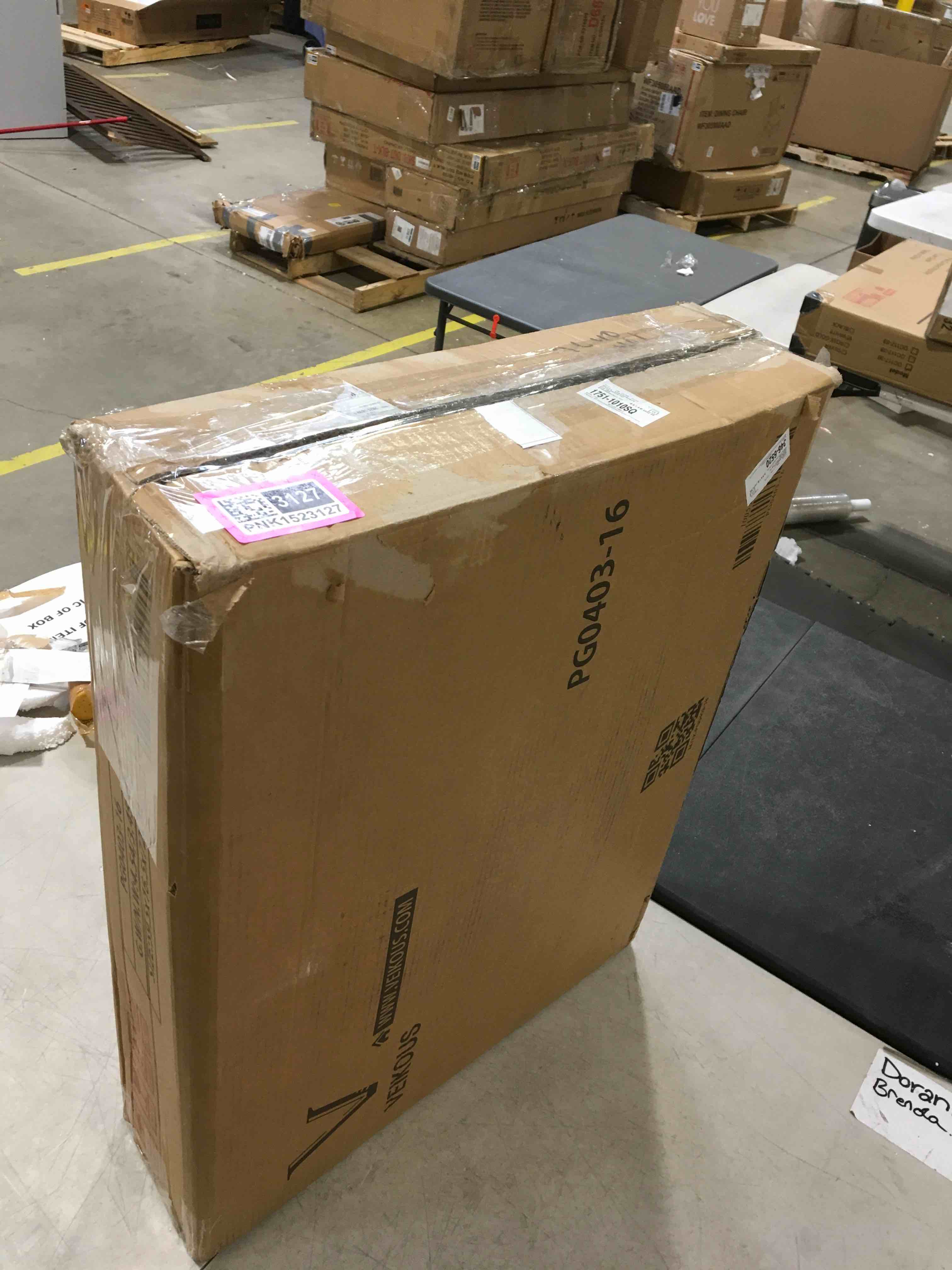 https://s3.amazonaws.com/lotting-images-prod/bidfta/PNK1523127_1737127574252.jpeg