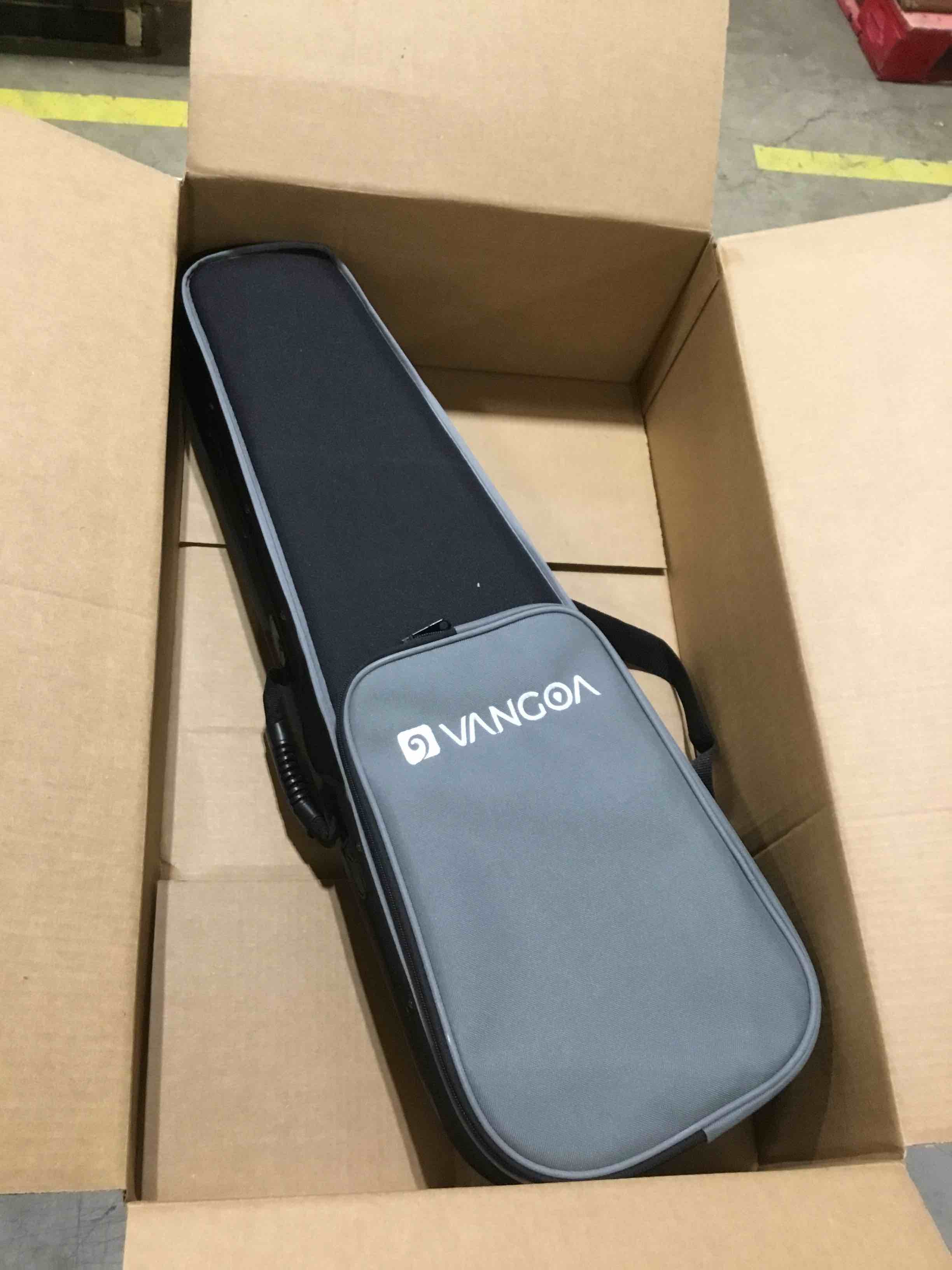 https://s3.amazonaws.com/lotting-images-prod/bidfta/PNK1524140_1740593933288.jpeg