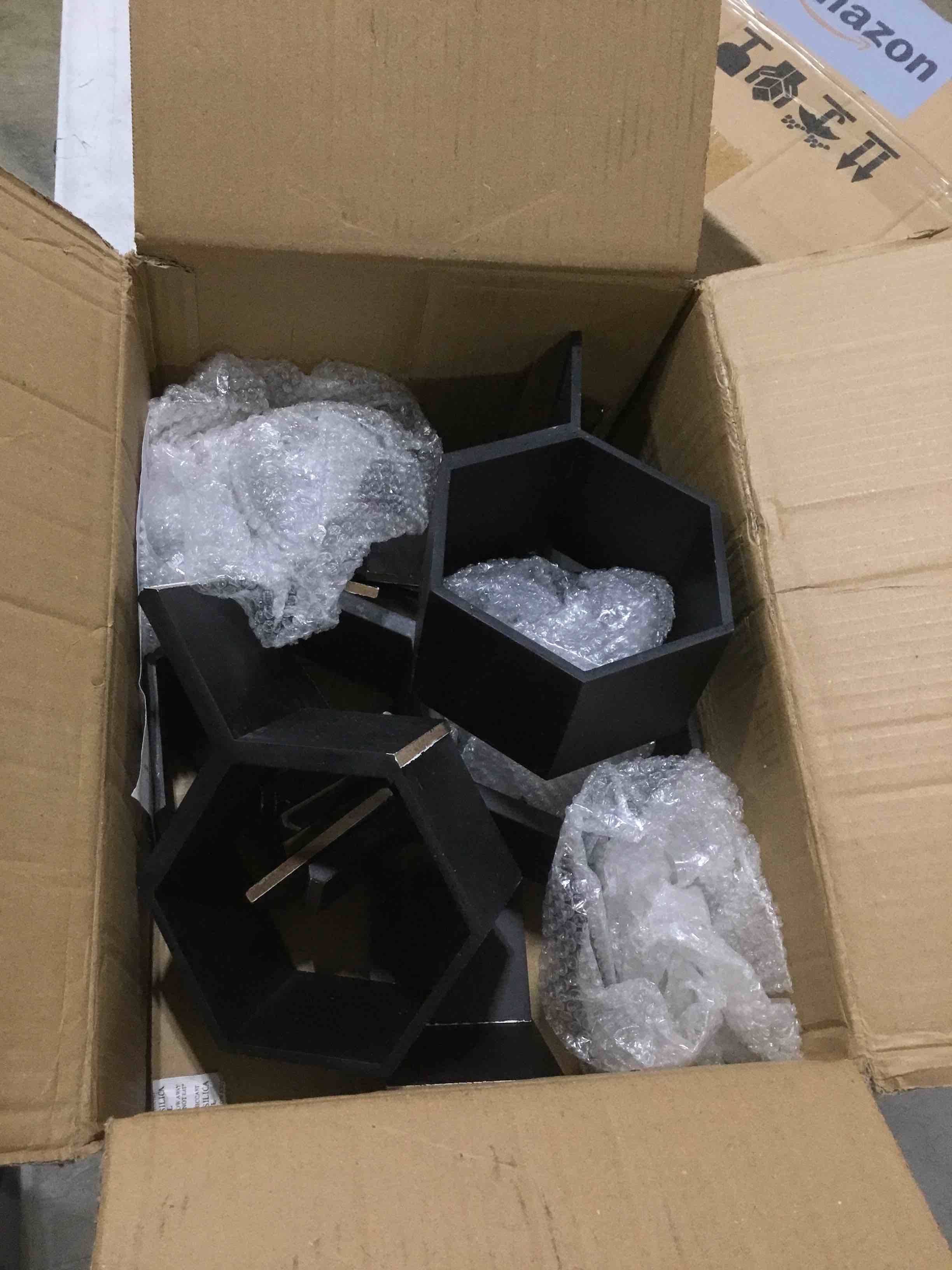 https://s3.amazonaws.com/lotting-images-prod/bidfta/PNK1524146_1740594517334.jpeg