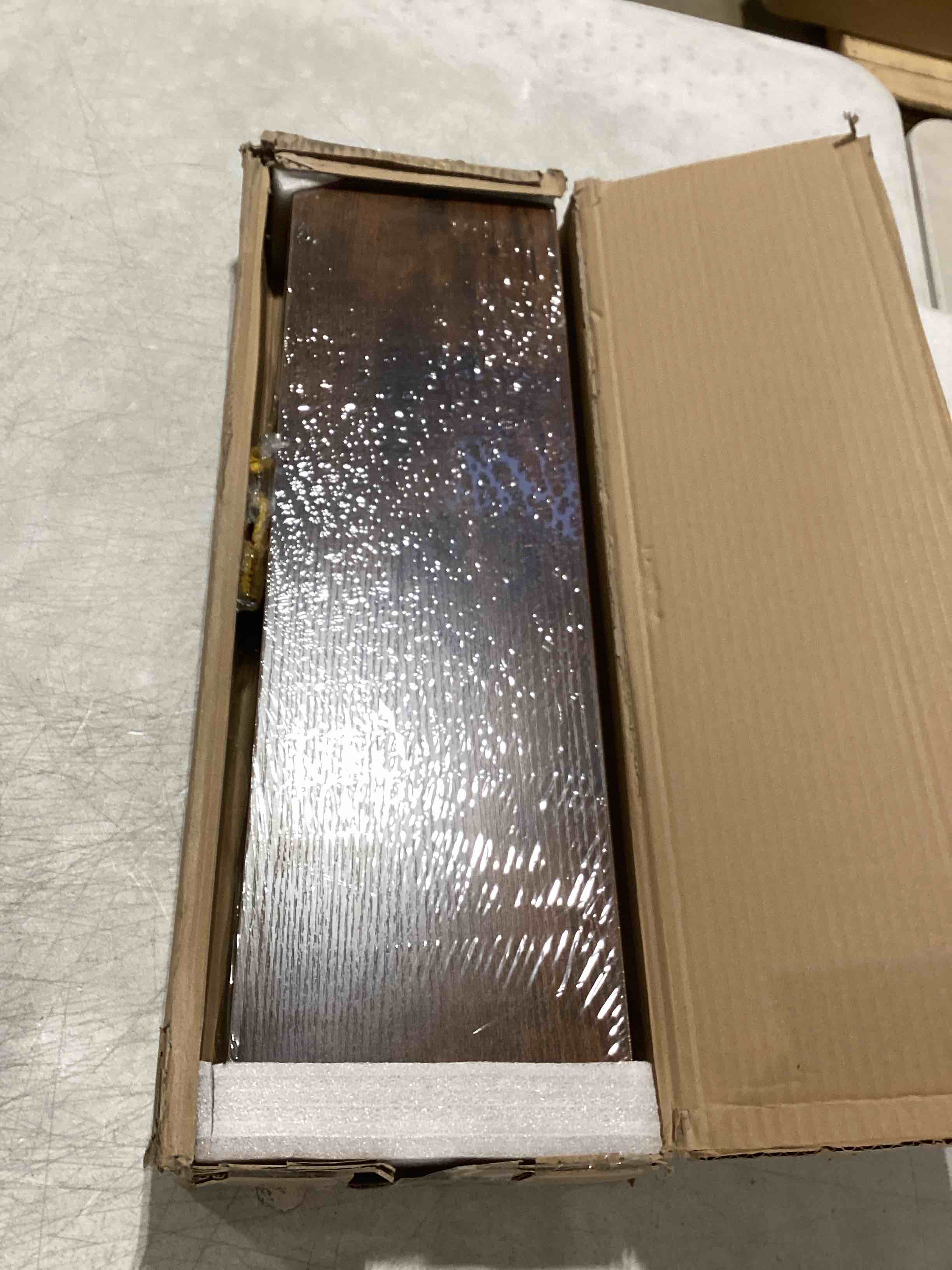 https://s3.amazonaws.com/lotting-images-prod/bidfta/PNK1524703_1741263566069.jpeg