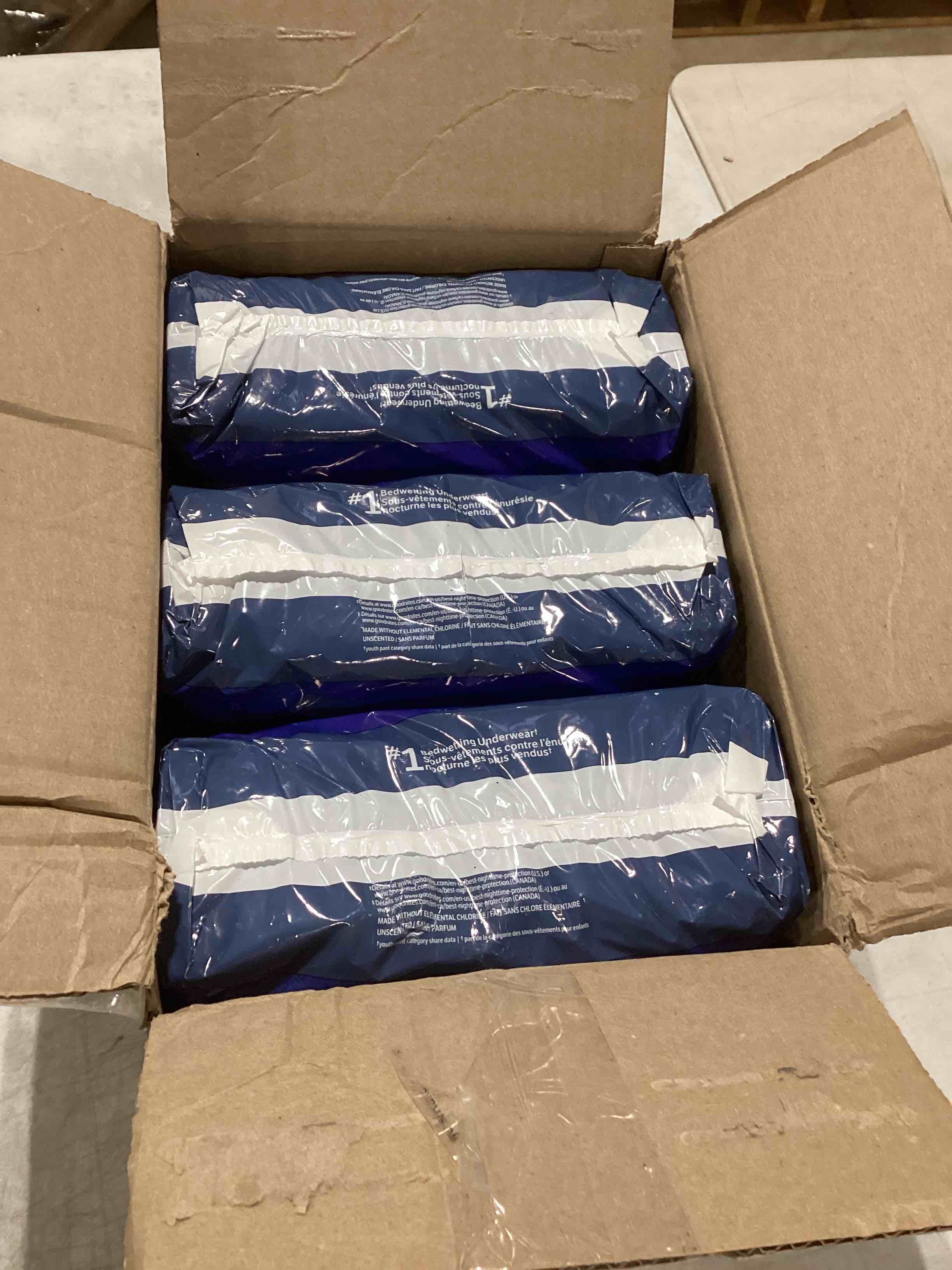 https://s3.amazonaws.com/lotting-images-prod/bidfta/PNK1524714_1741265332517.jpeg