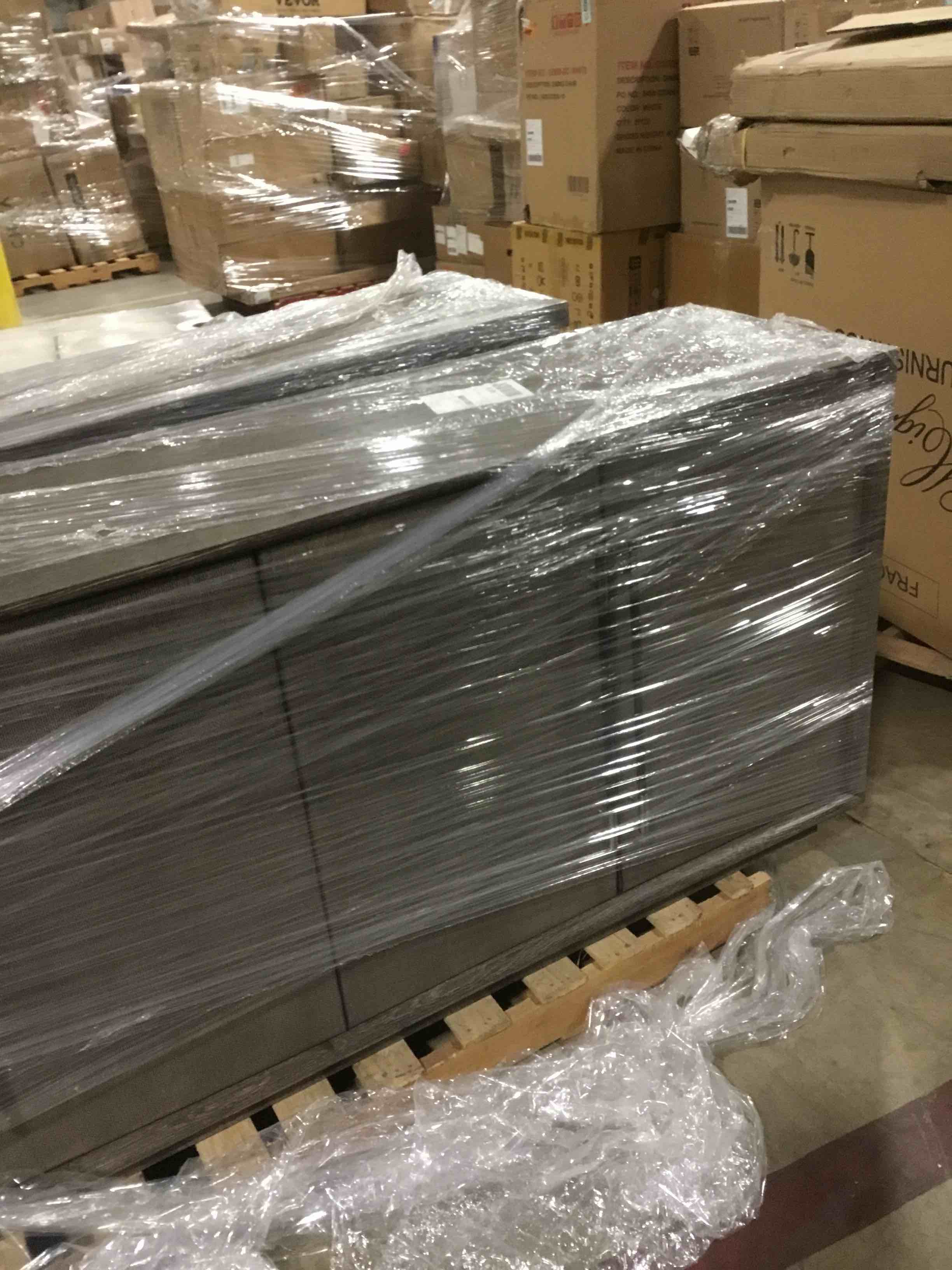 https://s3.amazonaws.com/lotting-images-prod/bidfta/PNK1525213_1733935918854.jpeg