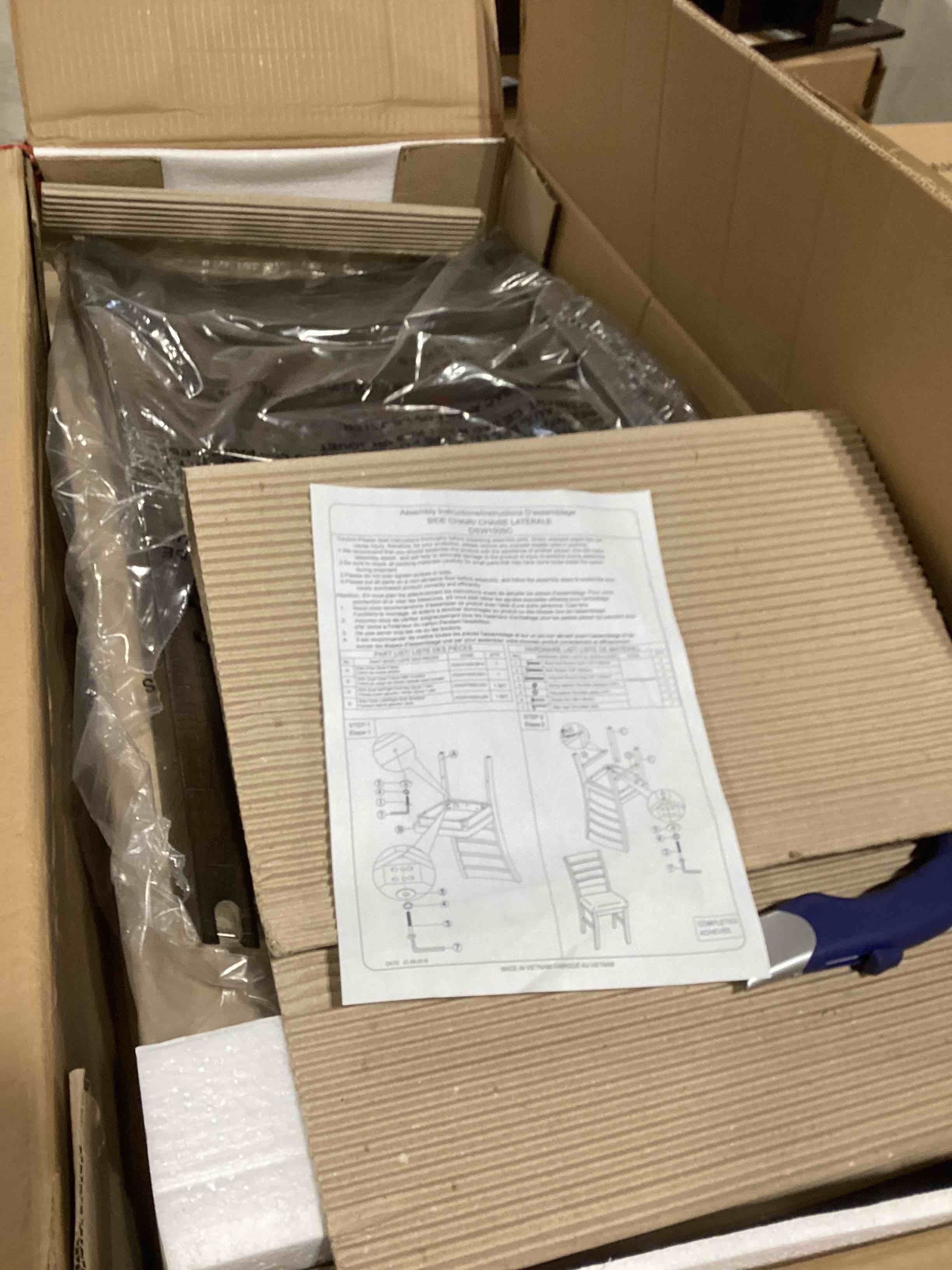 https://s3.amazonaws.com/lotting-images-prod/bidfta/PNK1525308_1734035751935.jpeg
