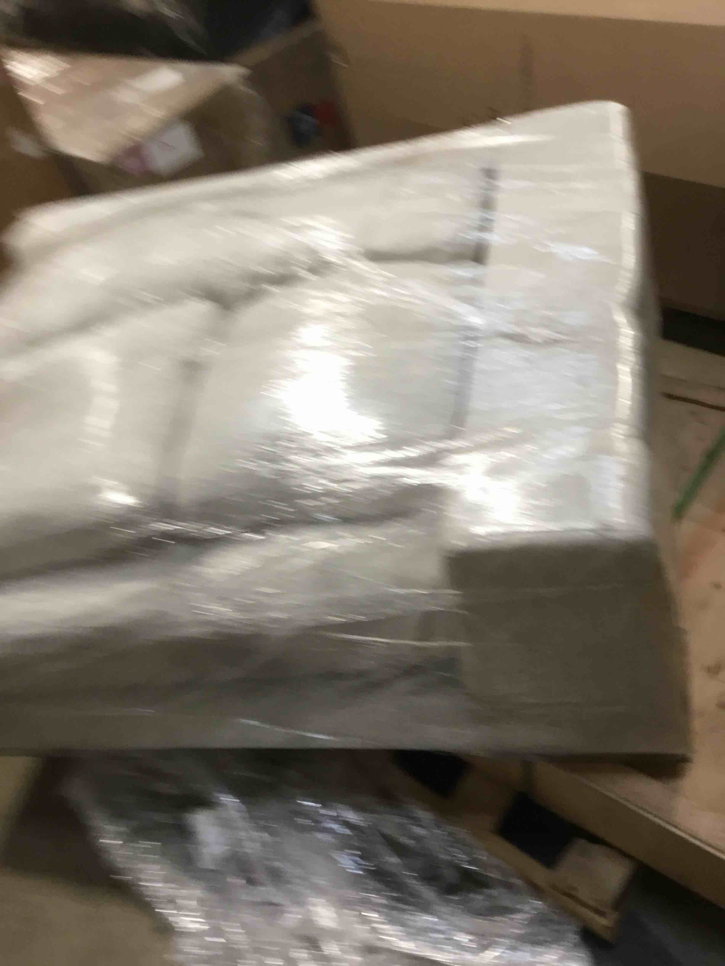 https://s3.amazonaws.com/lotting-images-prod/bidfta/PNK1525508_1734463438806.jpeg