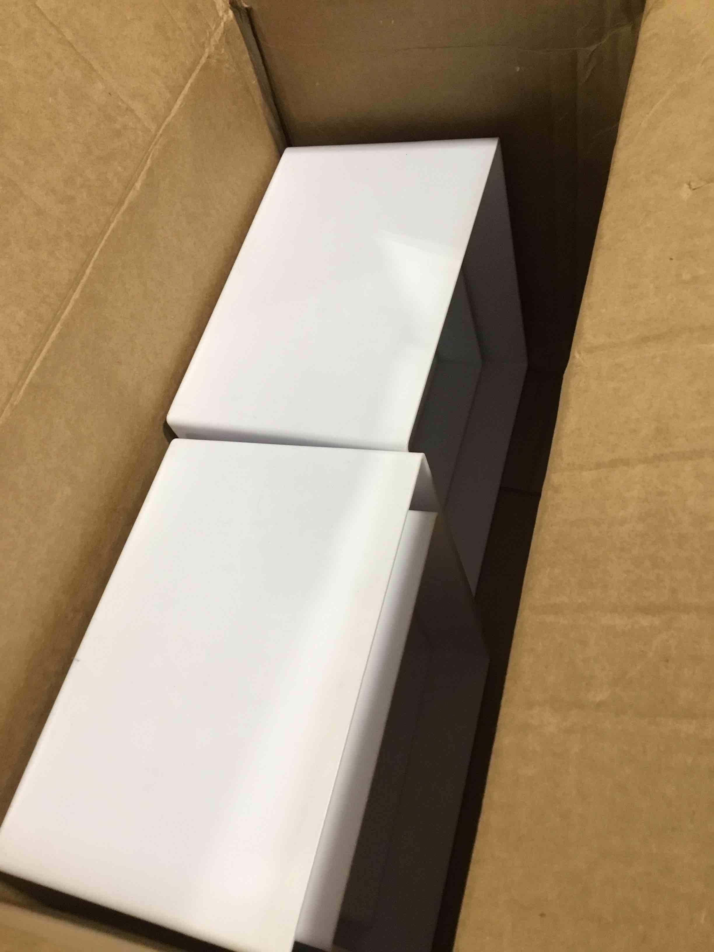 https://s3.amazonaws.com/lotting-images-prod/bidfta/PNK1525956_1736180295997.jpeg