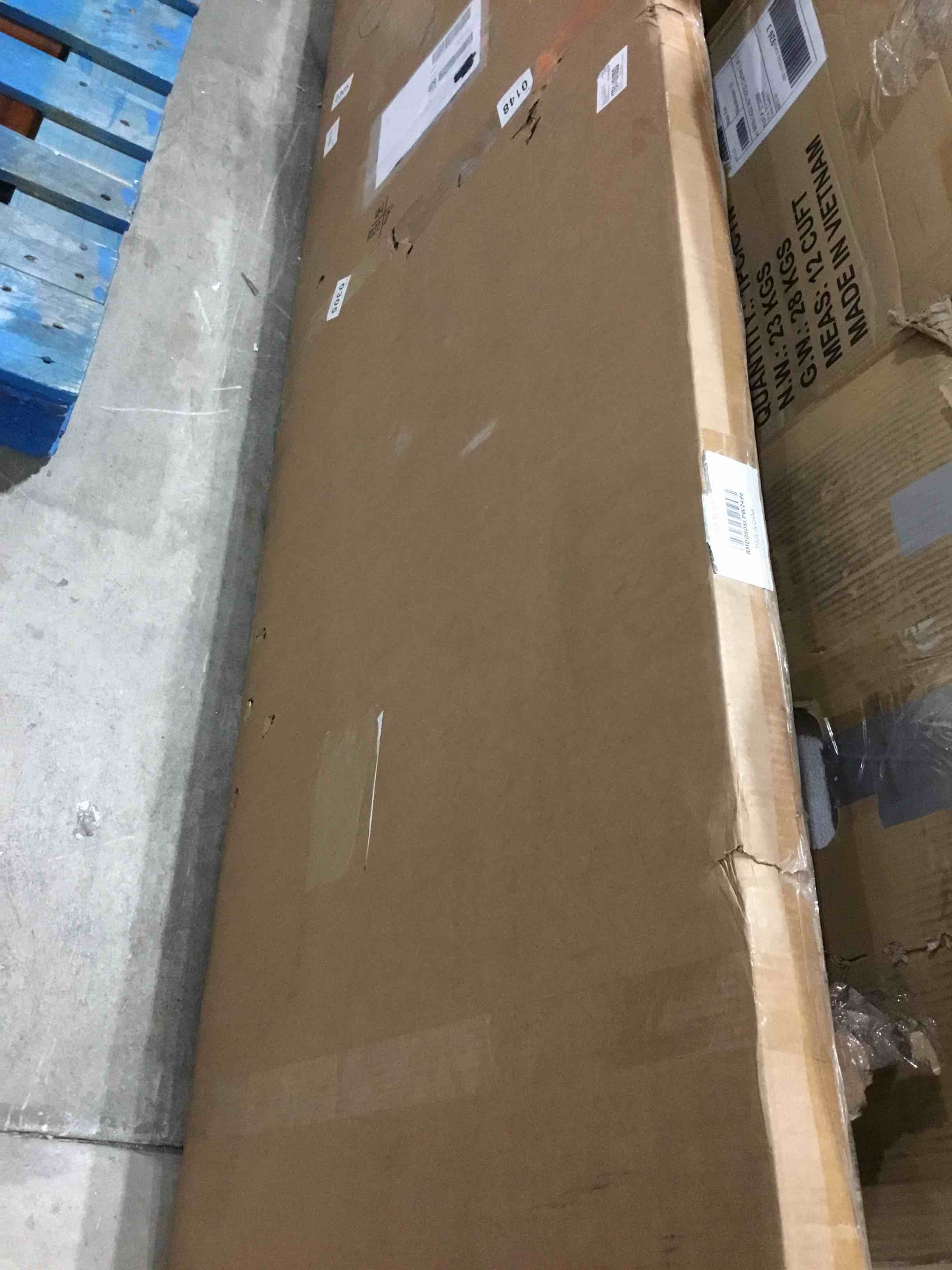 https://s3.amazonaws.com/lotting-images-prod/bidfta/PNK1526043_1736263622802.jpeg