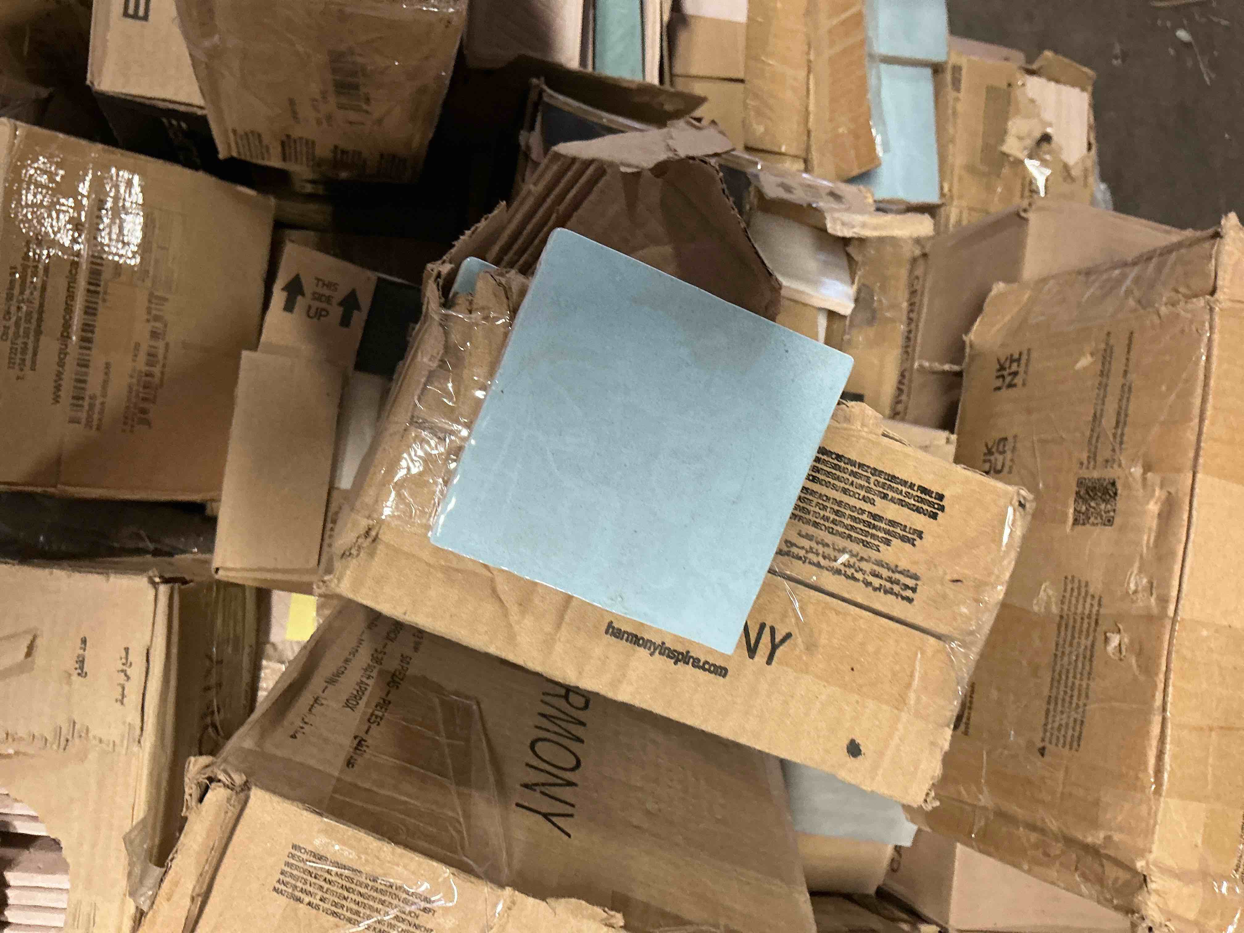 pallet lot of assorted small wall tiles