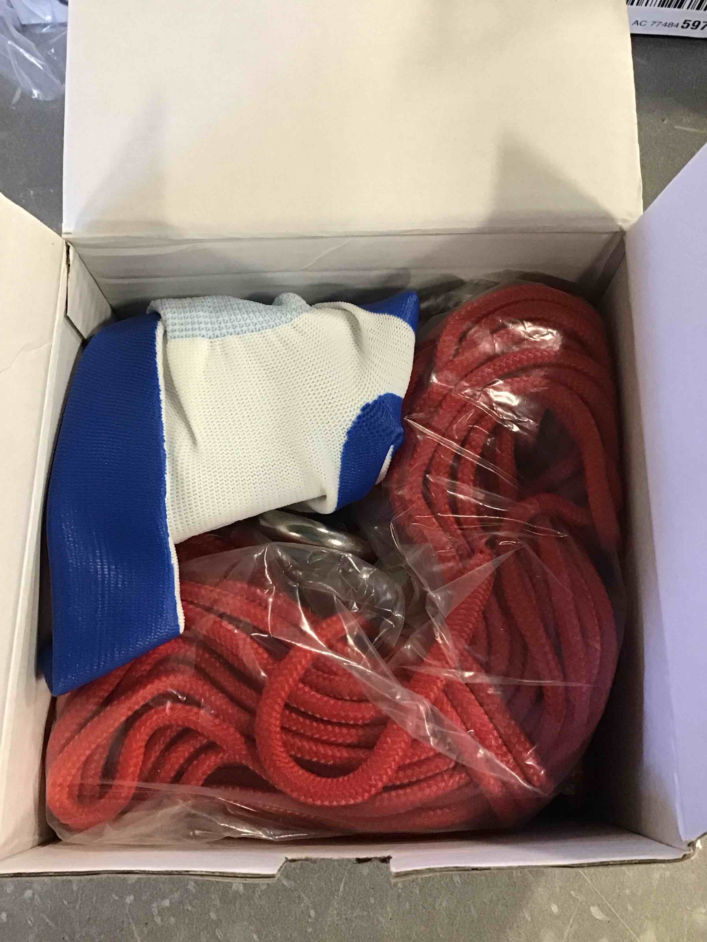 https://s3.amazonaws.com/lotting-images-prod/bidfta/PNK1552499_1733167533751.jpeg