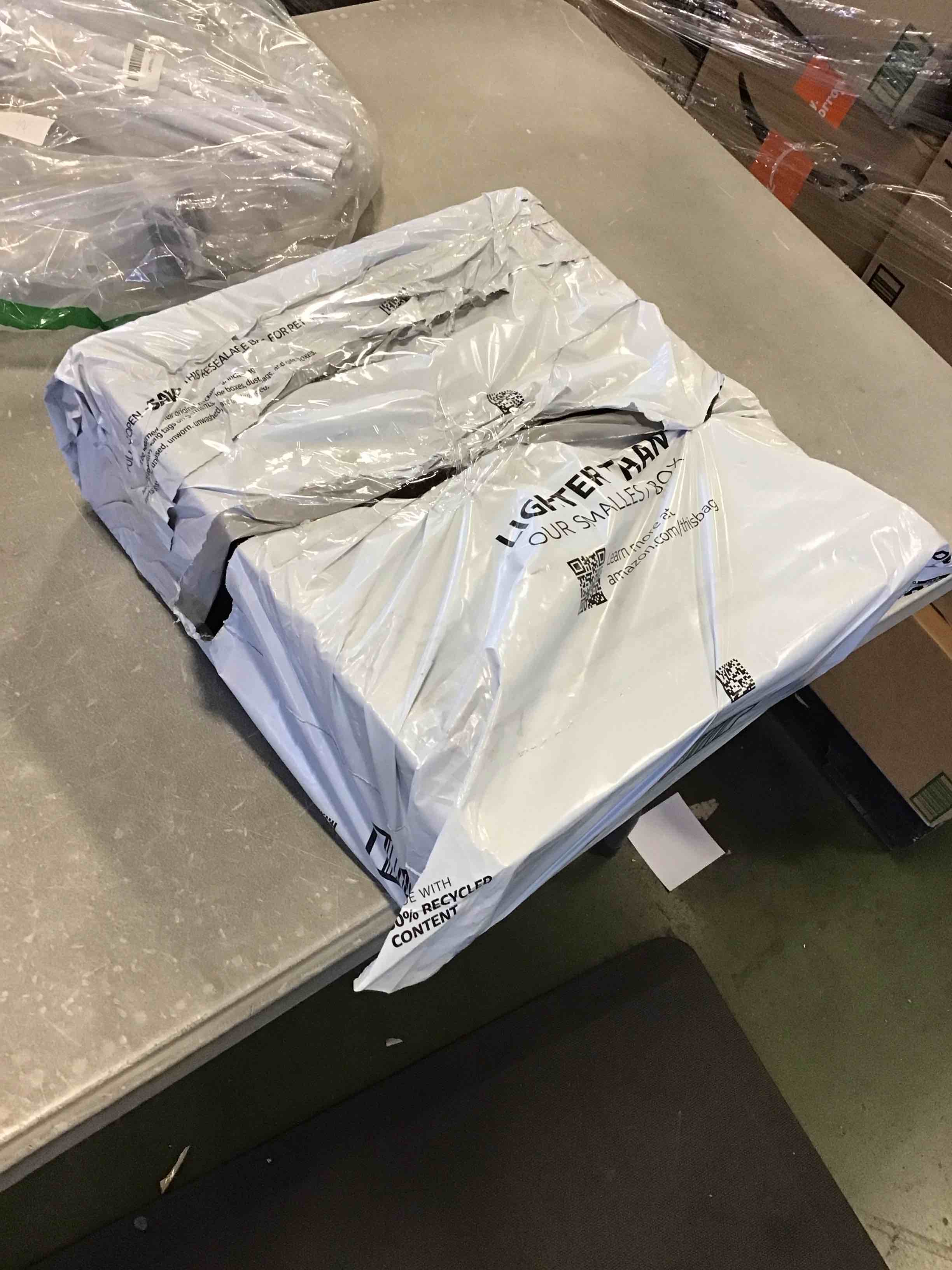 https://s3.amazonaws.com/lotting-images-prod/bidfta/PNK1553182_1733422956842.jpeg
