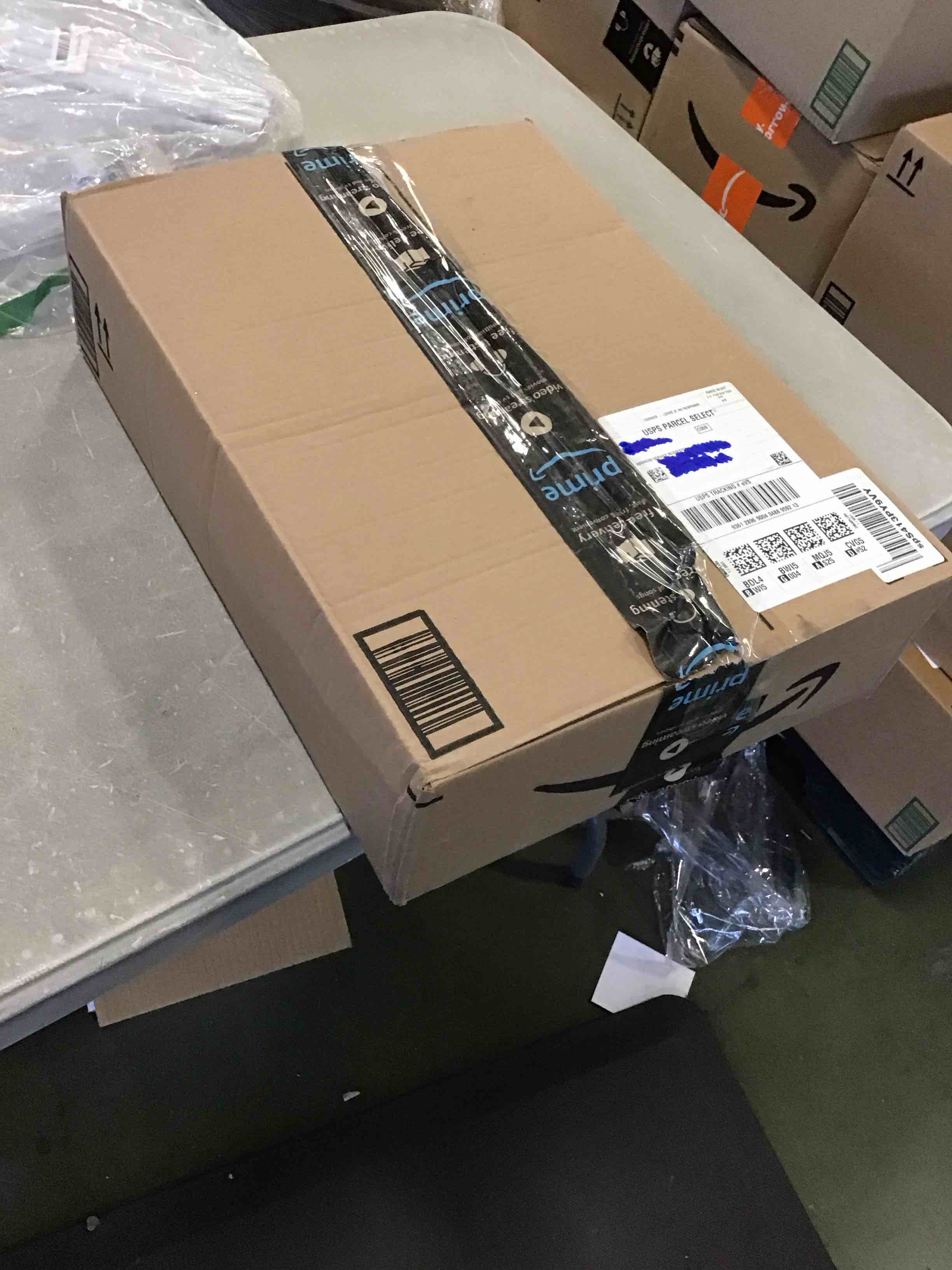 https://s3.amazonaws.com/lotting-images-prod/bidfta/PNK1553193_1733424943146.jpeg