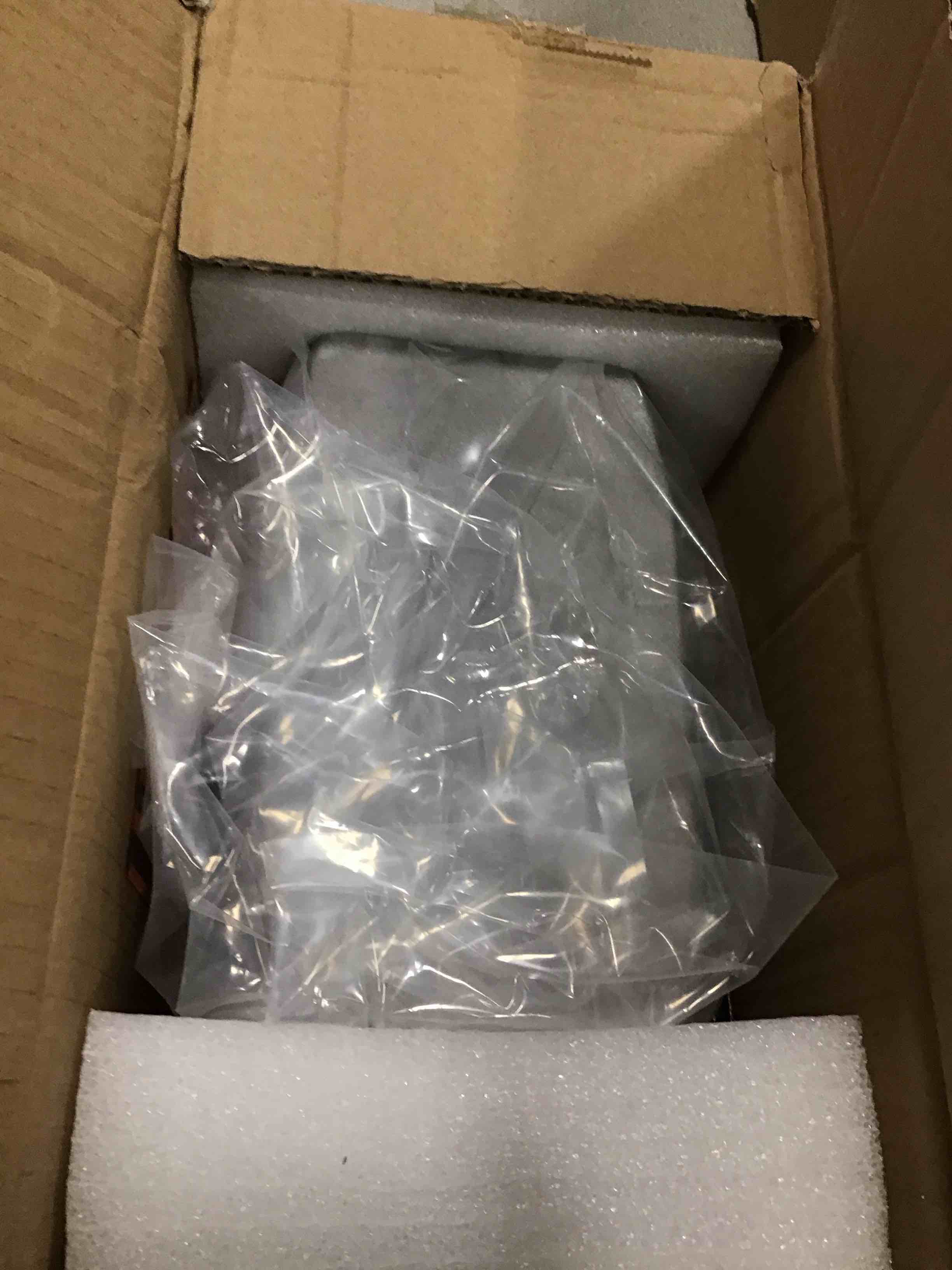 https://s3.amazonaws.com/lotting-images-prod/bidfta/PNK1553814_1733749036949.jpeg