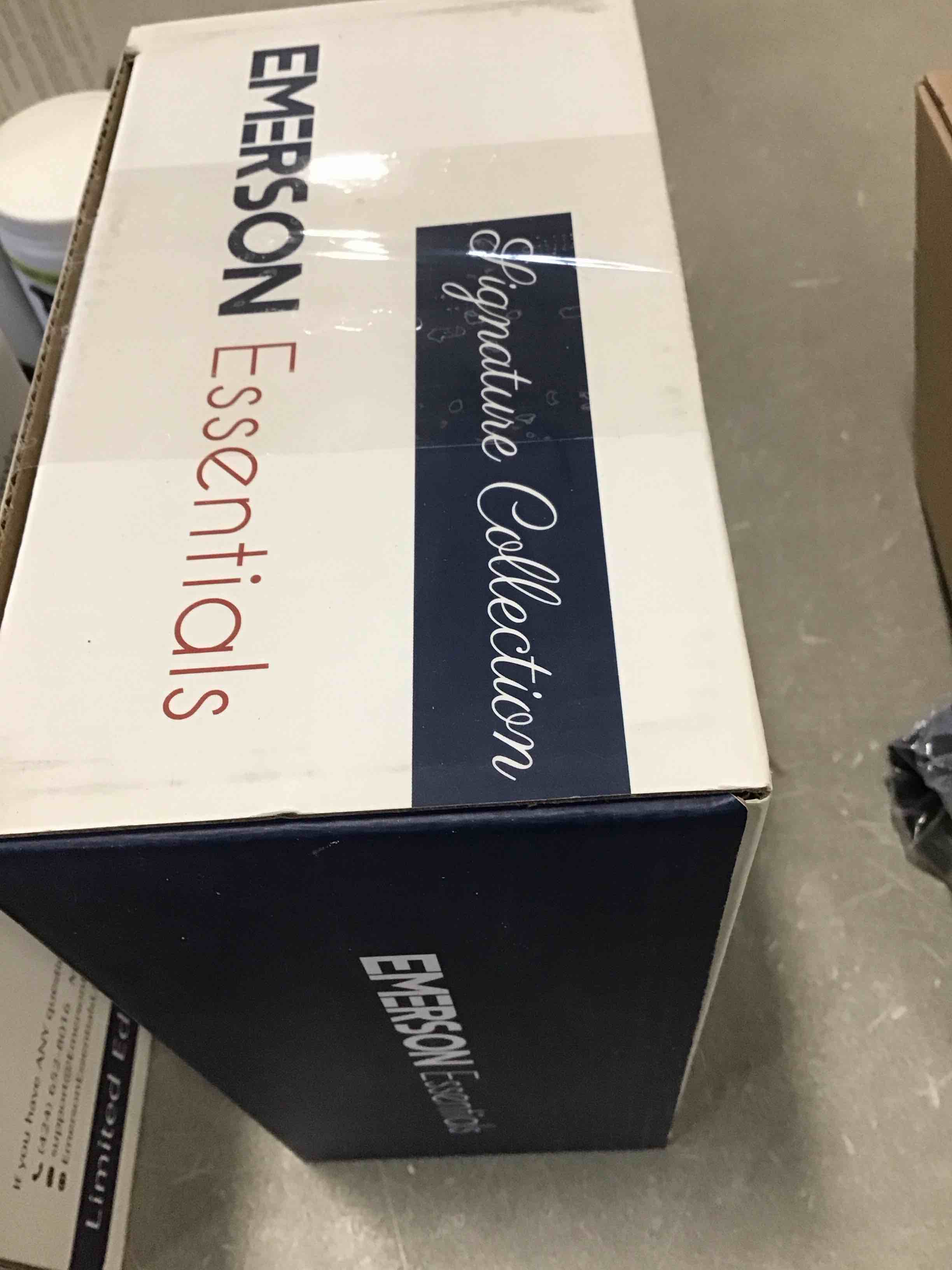 https://s3.amazonaws.com/lotting-images-prod/bidfta/PNK1554052_1733768321797.jpeg