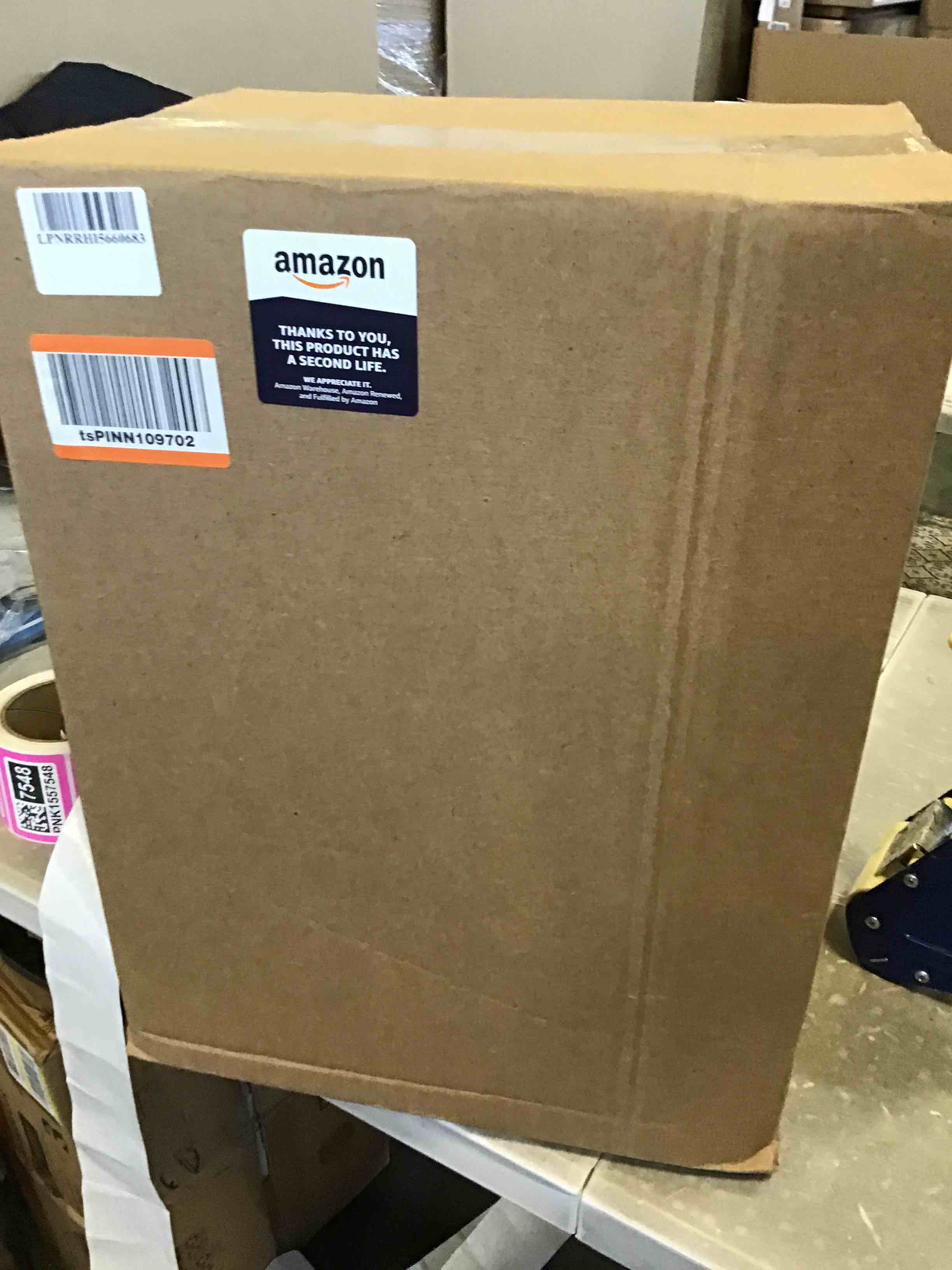 https://s3.amazonaws.com/lotting-images-prod/bidfta/PNK1557544_1734464173738.jpeg