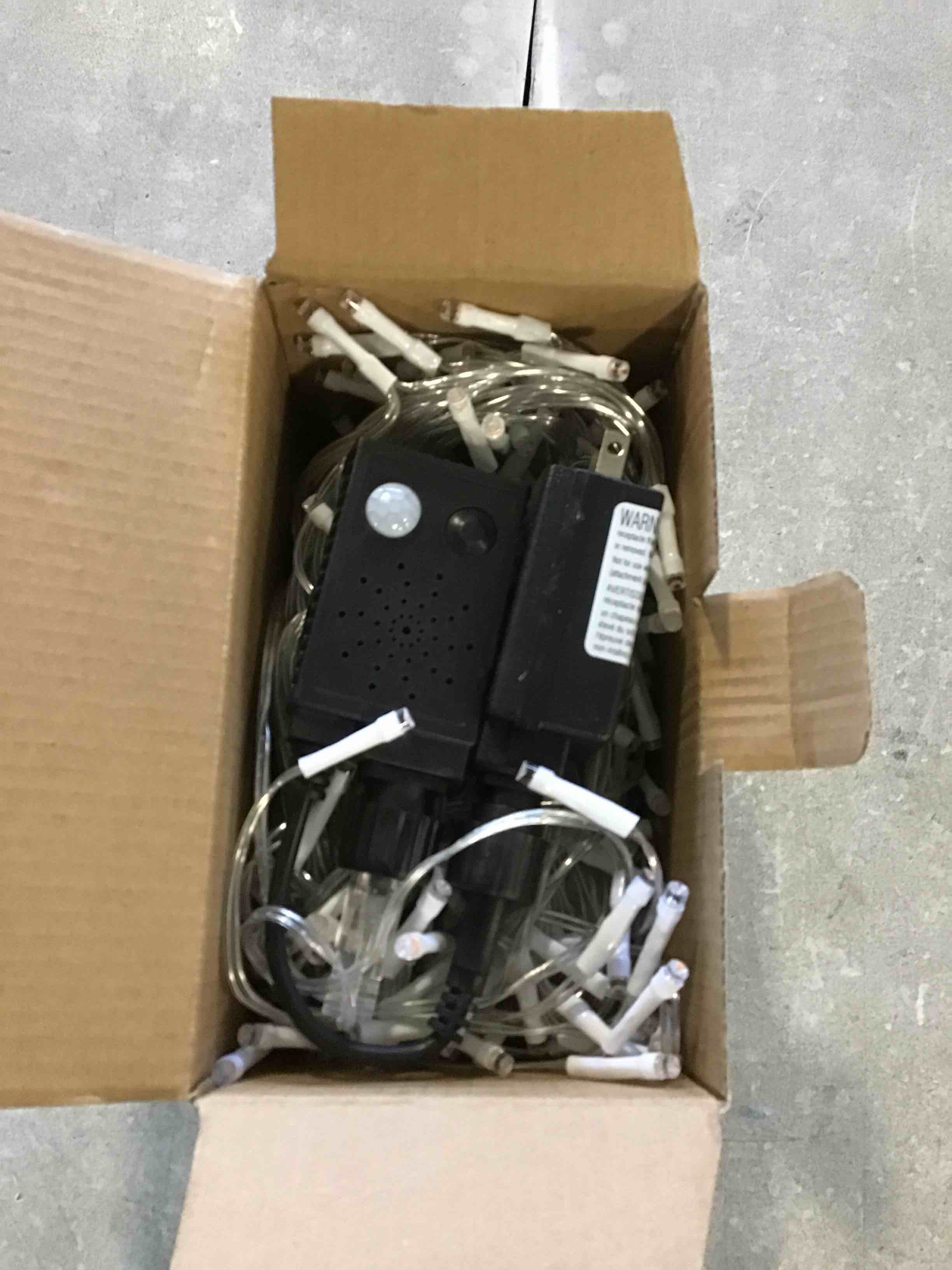https://s3.amazonaws.com/lotting-images-prod/bidfta/PNK1558094_1732632472195.jpeg