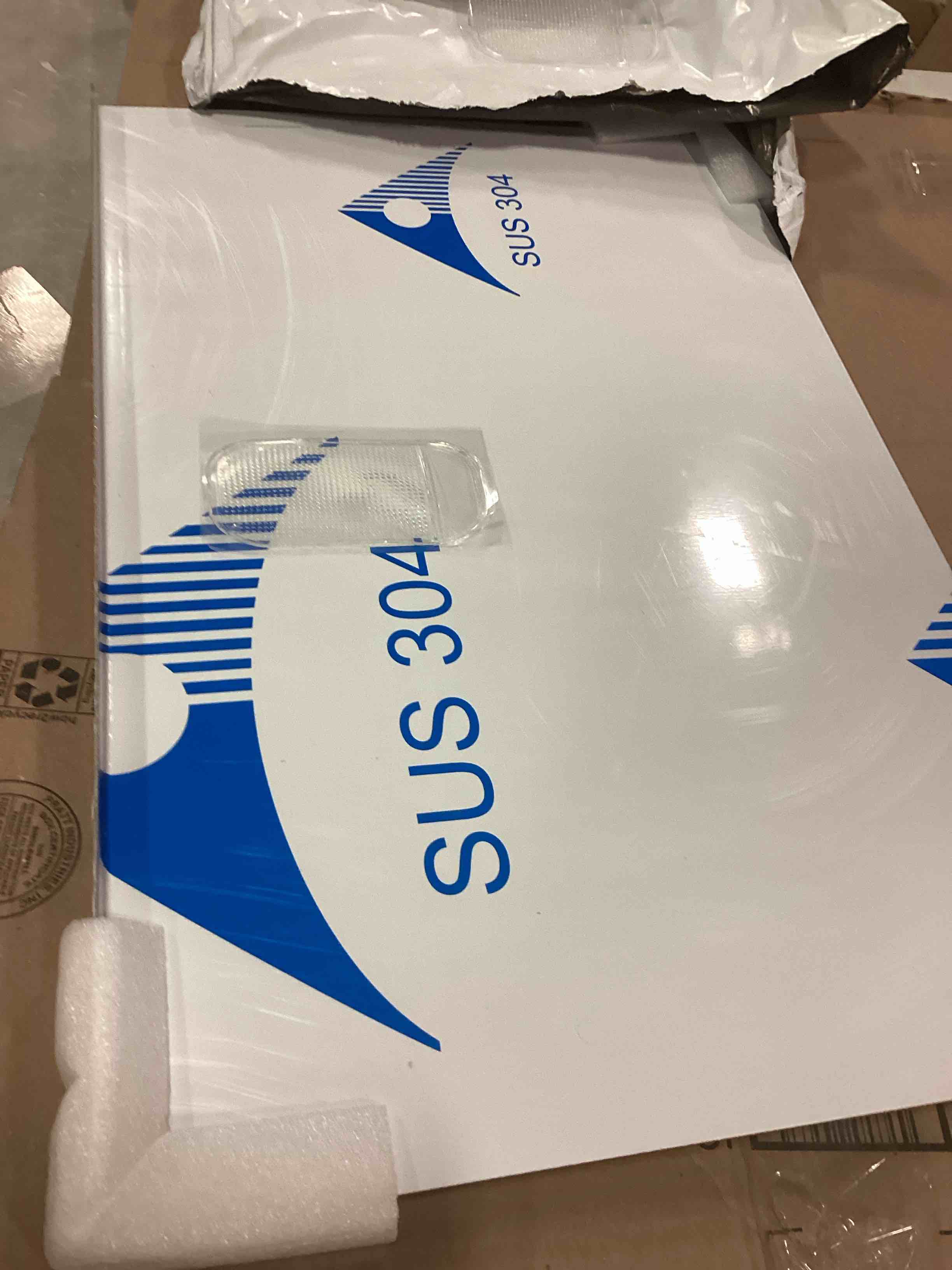 https://s3.amazonaws.com/lotting-images-prod/bidfta/PNK1561168_1732712885864.jpeg