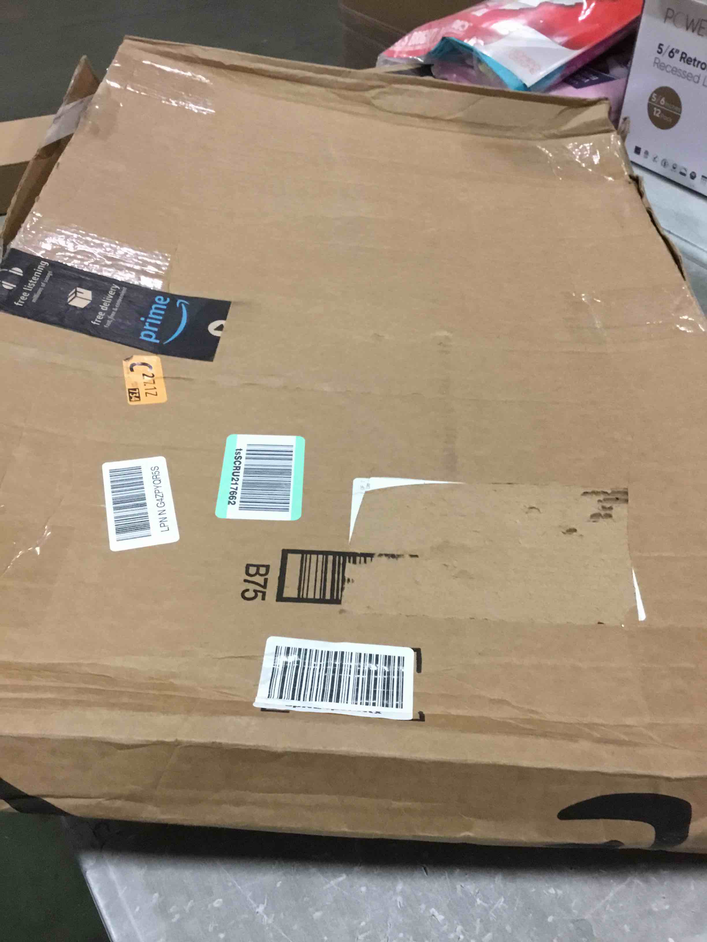https://s3.amazonaws.com/lotting-images-prod/bidfta/PNK1561331_1732891607572.jpeg
