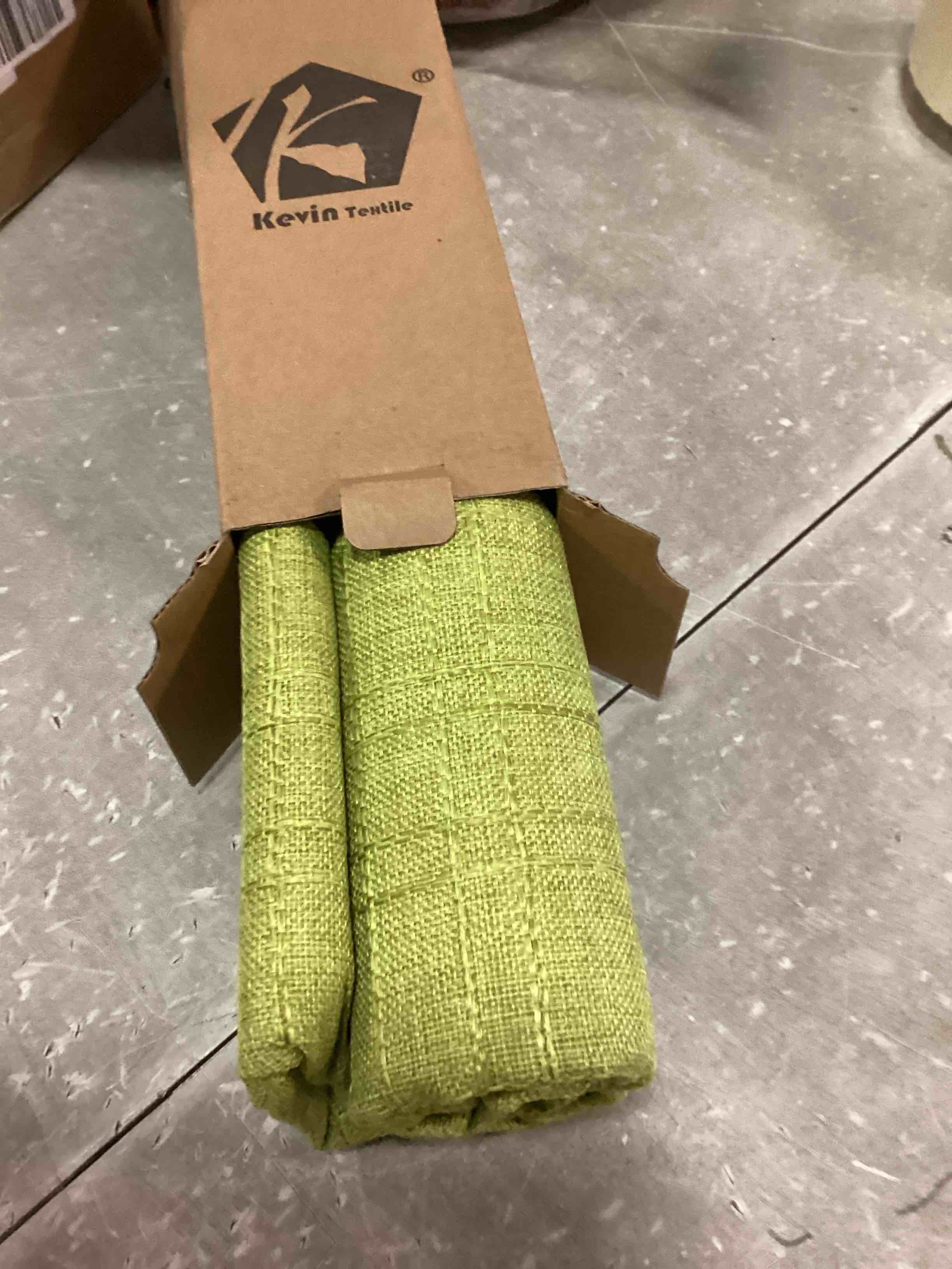 https://s3.amazonaws.com/lotting-images-prod/bidfta/PNK1561526_1733164102122.jpeg