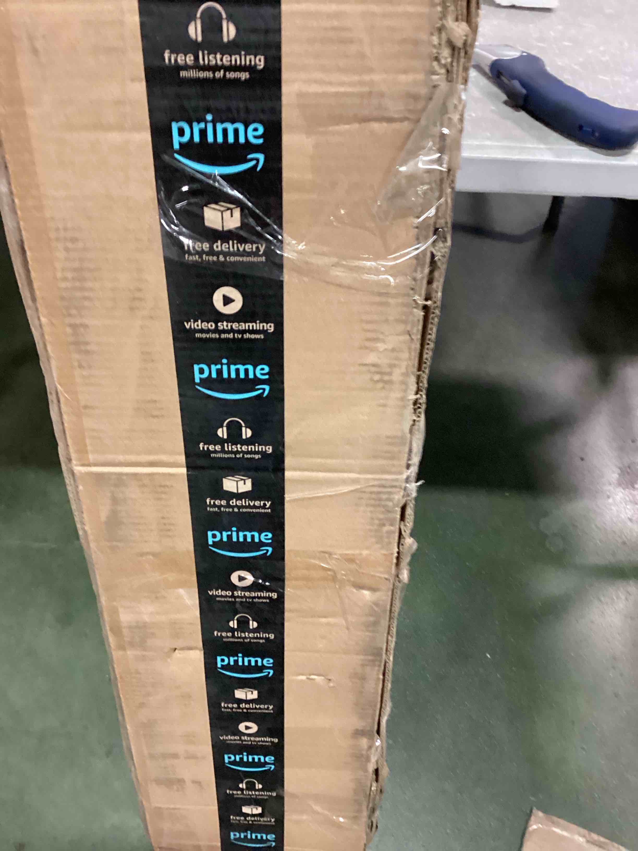 https://s3.amazonaws.com/lotting-images-prod/bidfta/PNK1562773_1734006294145.jpeg