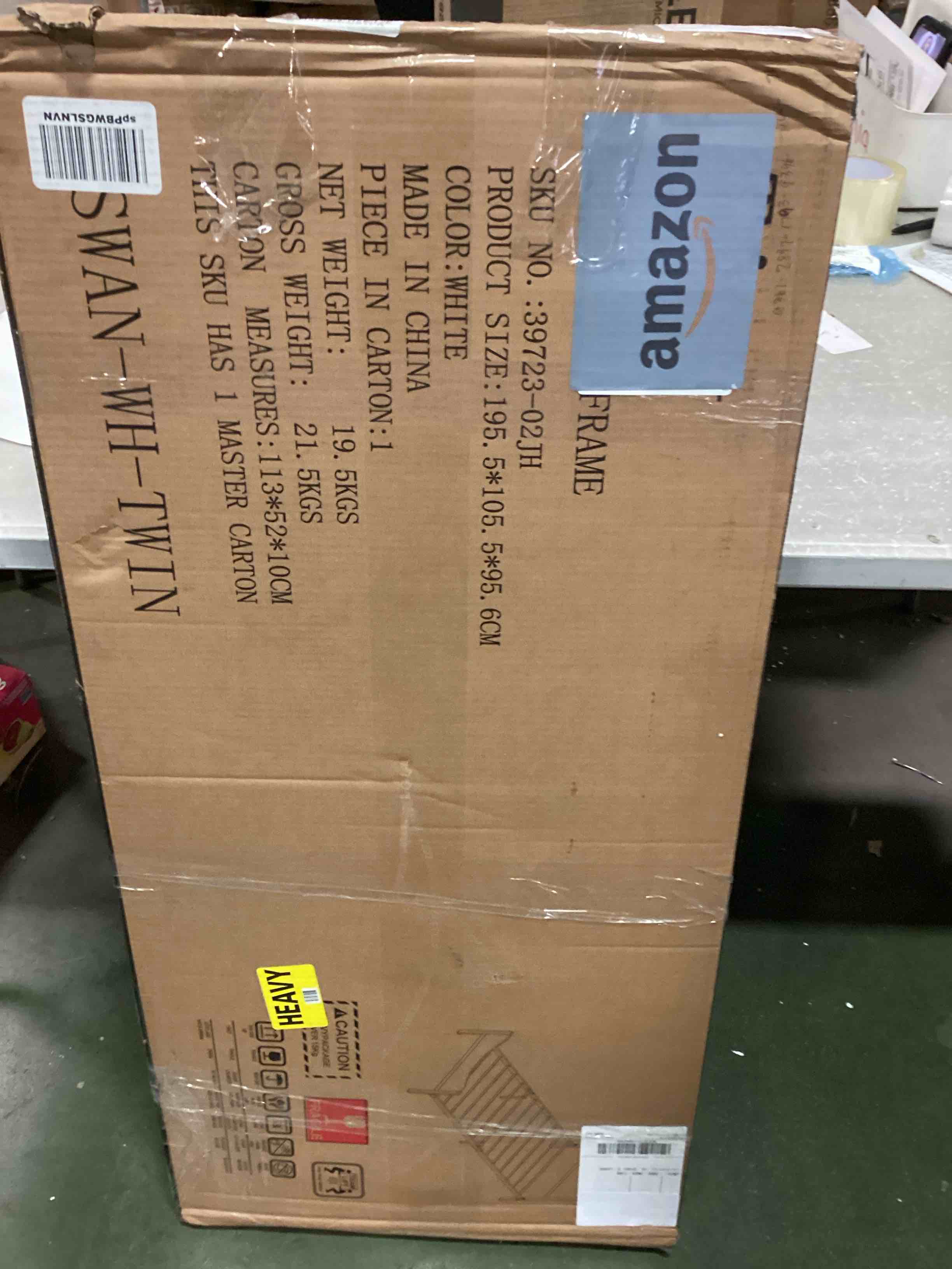 https://s3.amazonaws.com/lotting-images-prod/bidfta/PNK1562920_1734034383532.jpeg