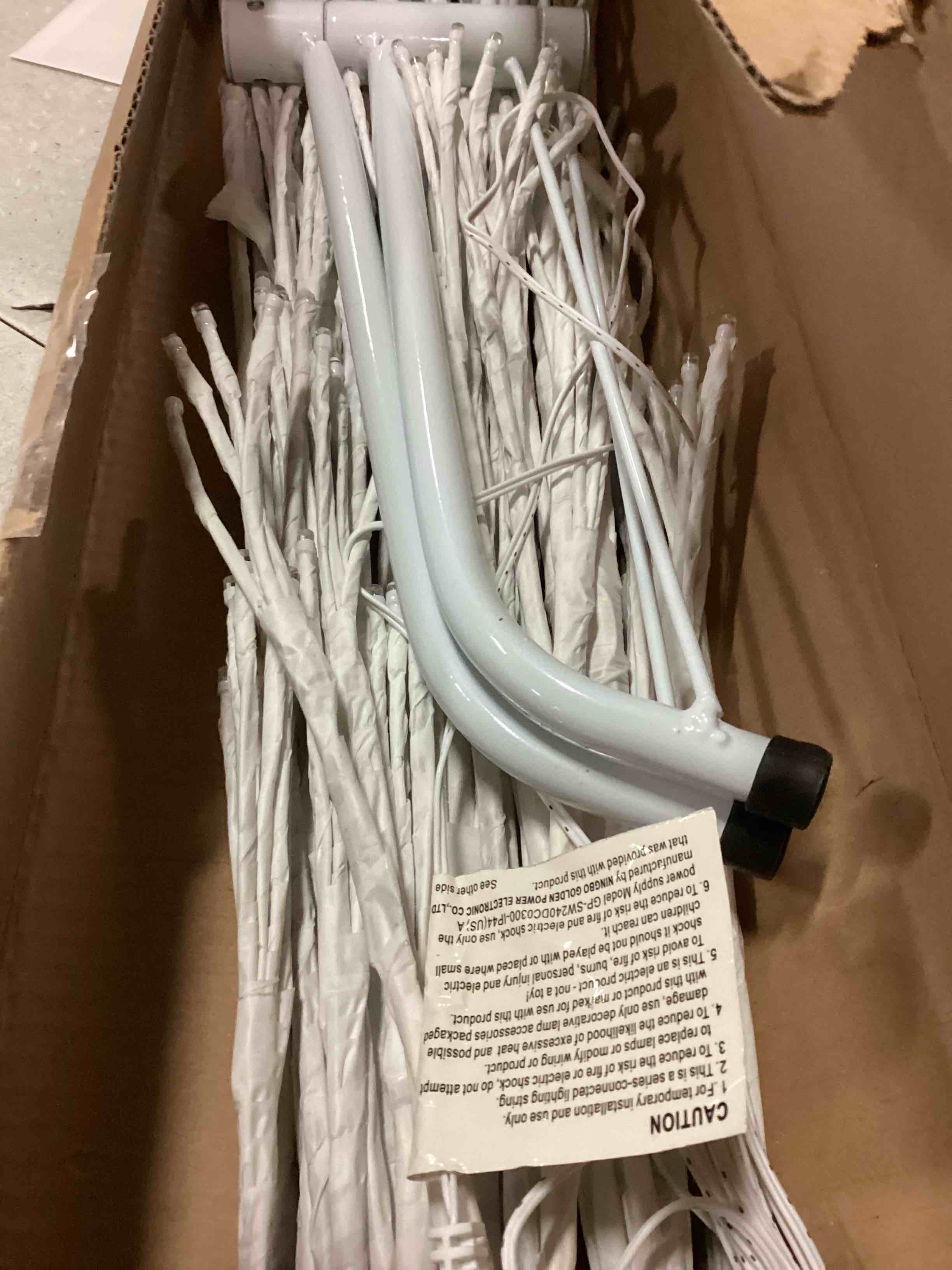https://s3.amazonaws.com/lotting-images-prod/bidfta/PNK1563641_1734723008346.jpeg