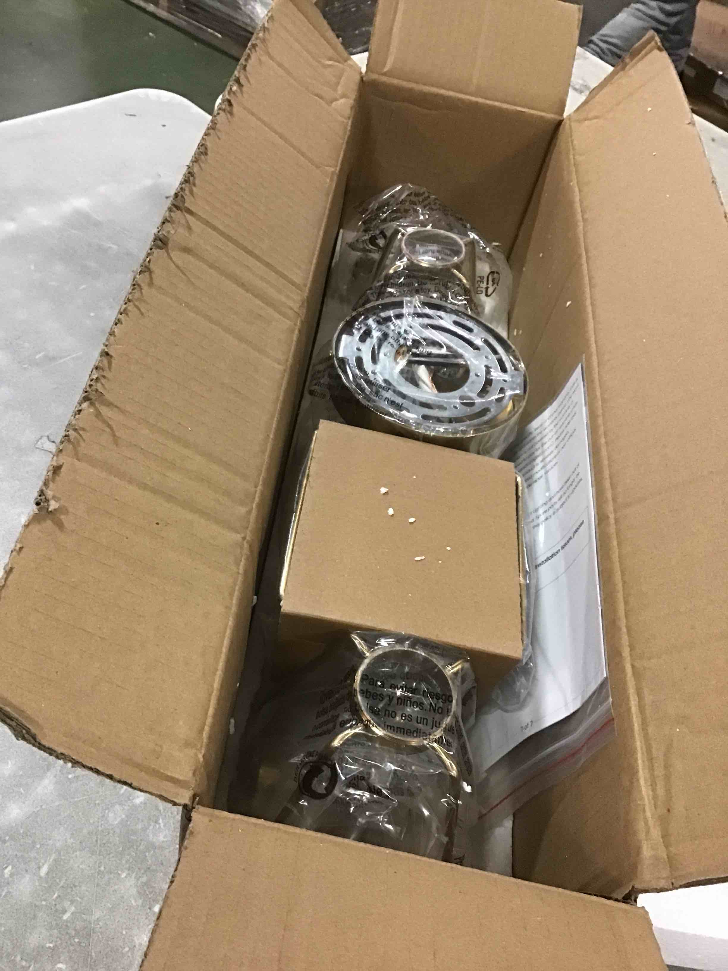https://s3.amazonaws.com/lotting-images-prod/bidfta/PNK1564598_1736515139208.jpeg
